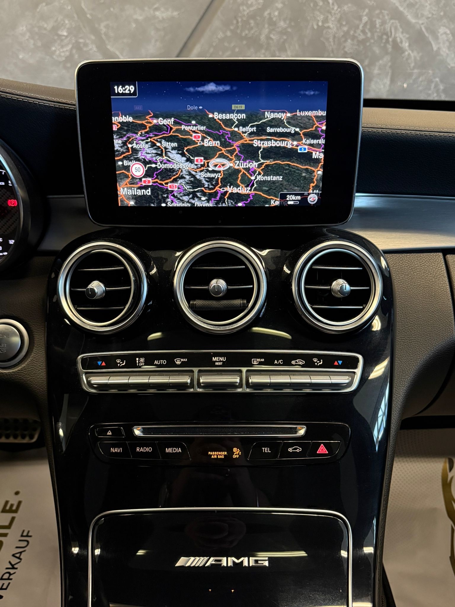 MERCEDES-BENZ C 63 AMG Speedshift-image-11