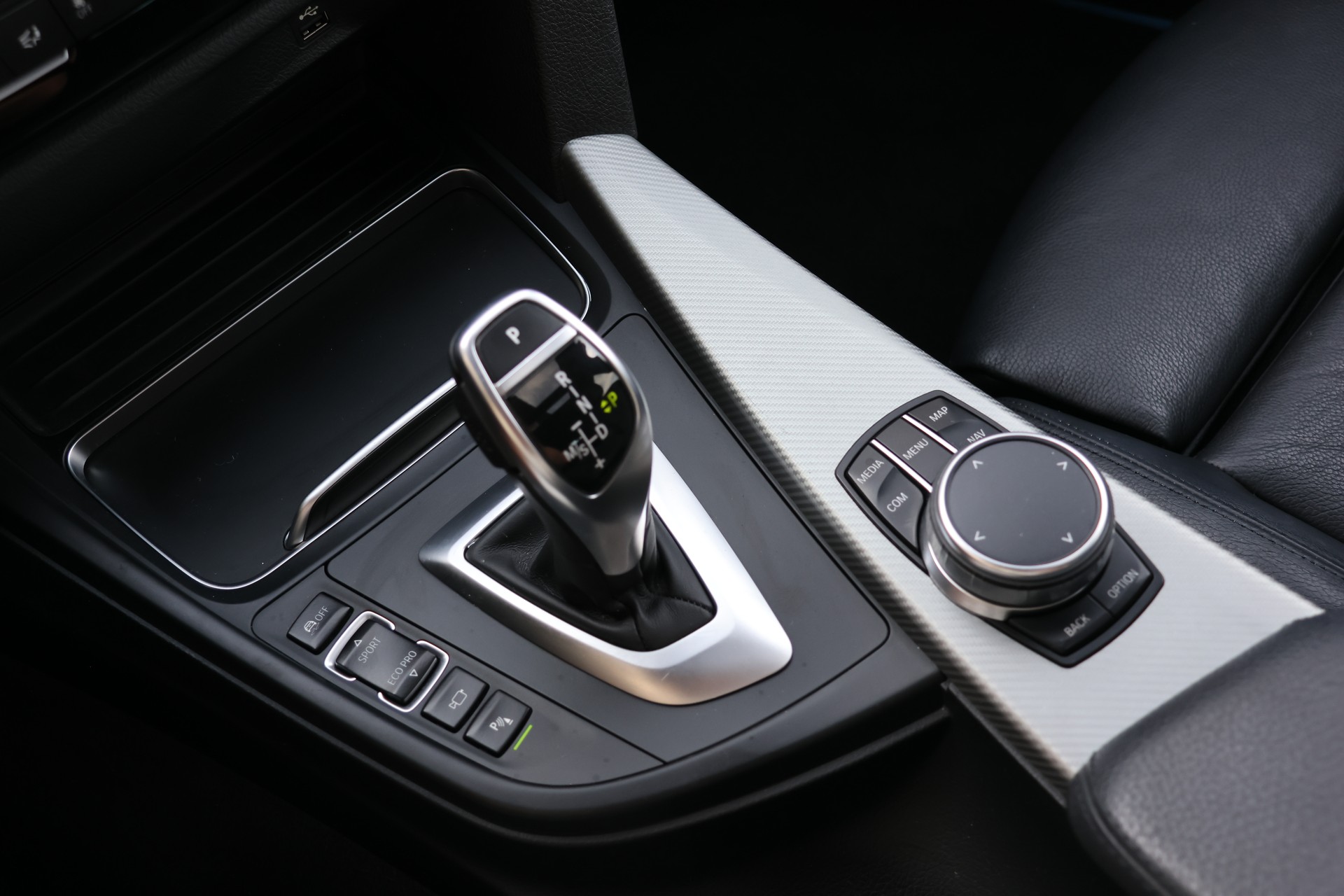 BMW 330d xDrive Touring Edition M Sport Steptronic (CH)-image-15