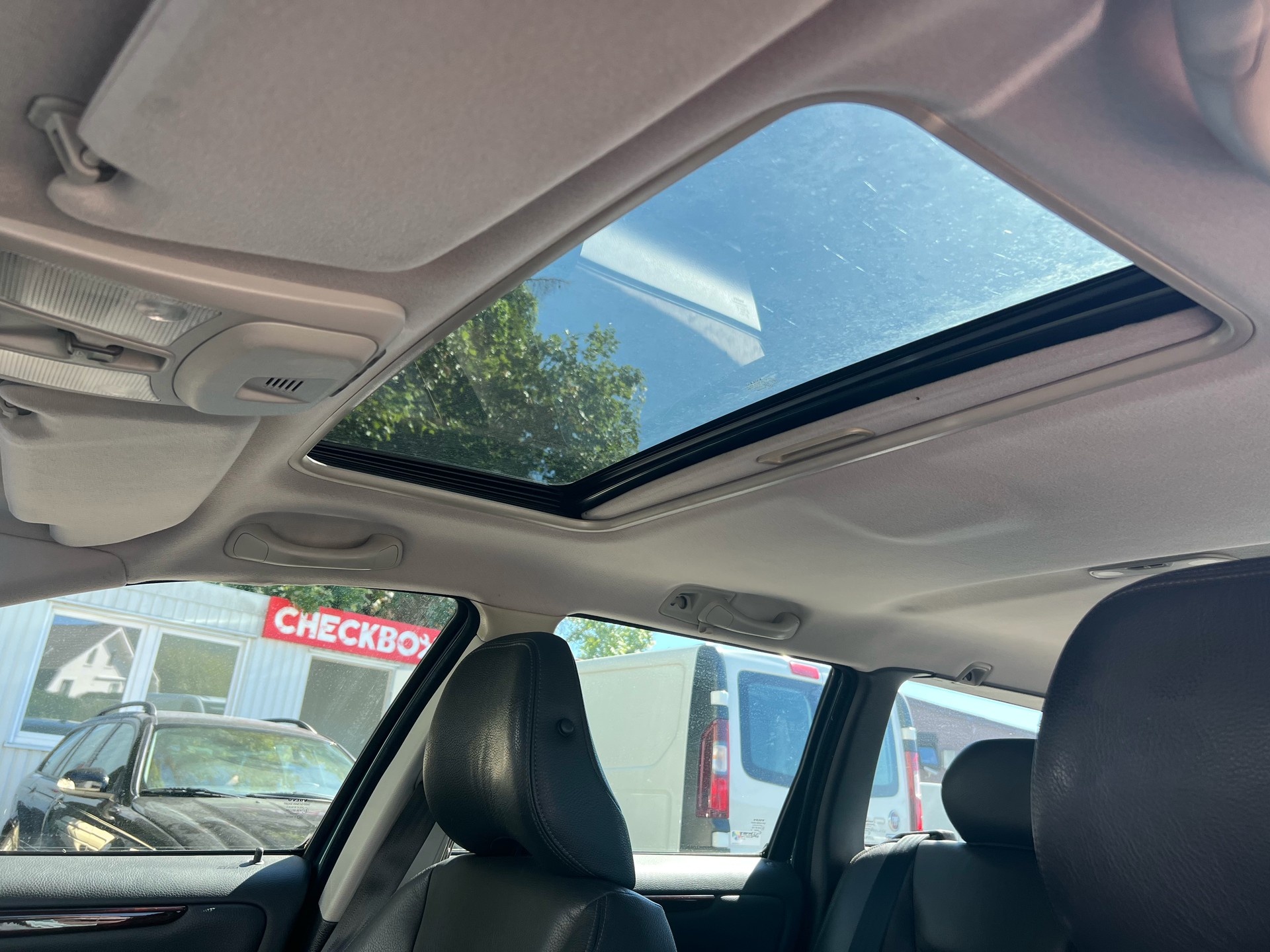 VOLVO V70 2.4D Momentum Geartronic-image-14