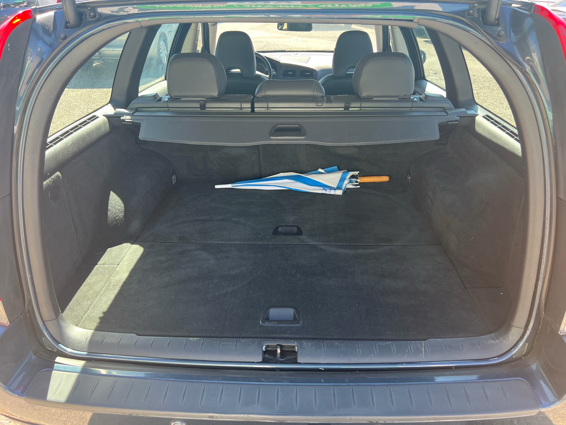 VOLVO V70 2.4D Momentum Geartronic-image-12