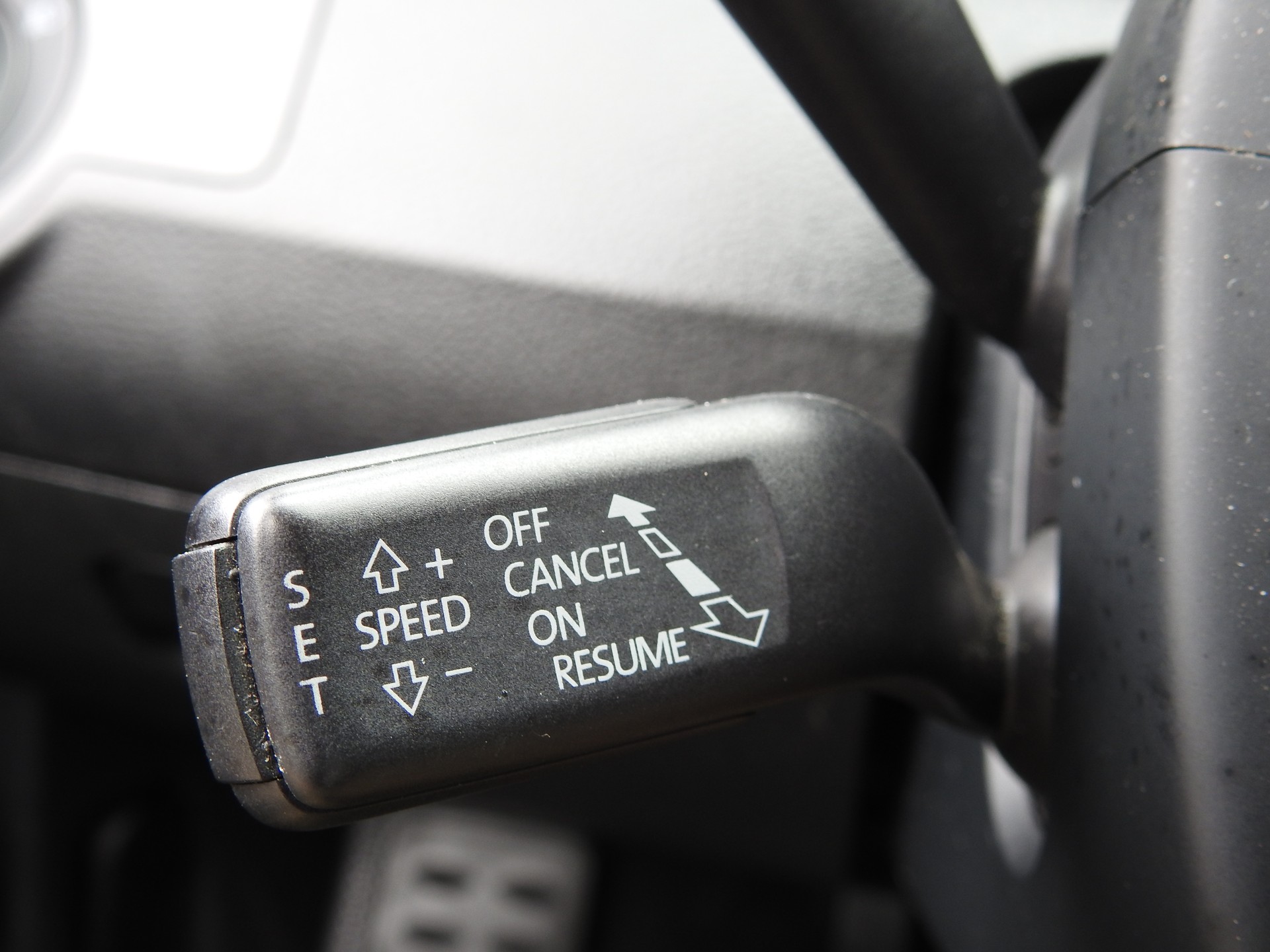 VW Passat Variant 2.0 TDI BMT Trendline-image-26