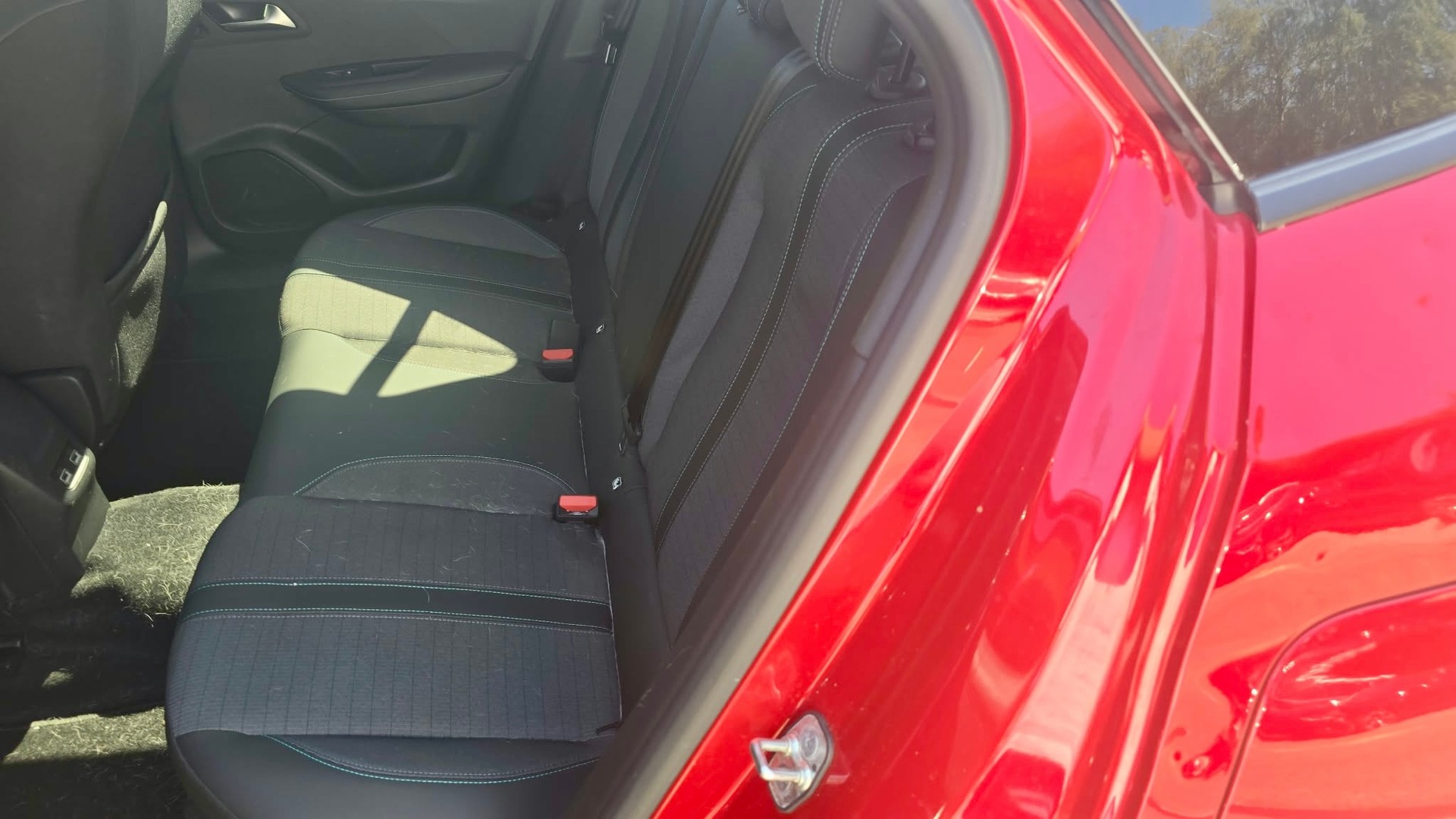 PEUGEOT 2008 e Allure Pack-image-12