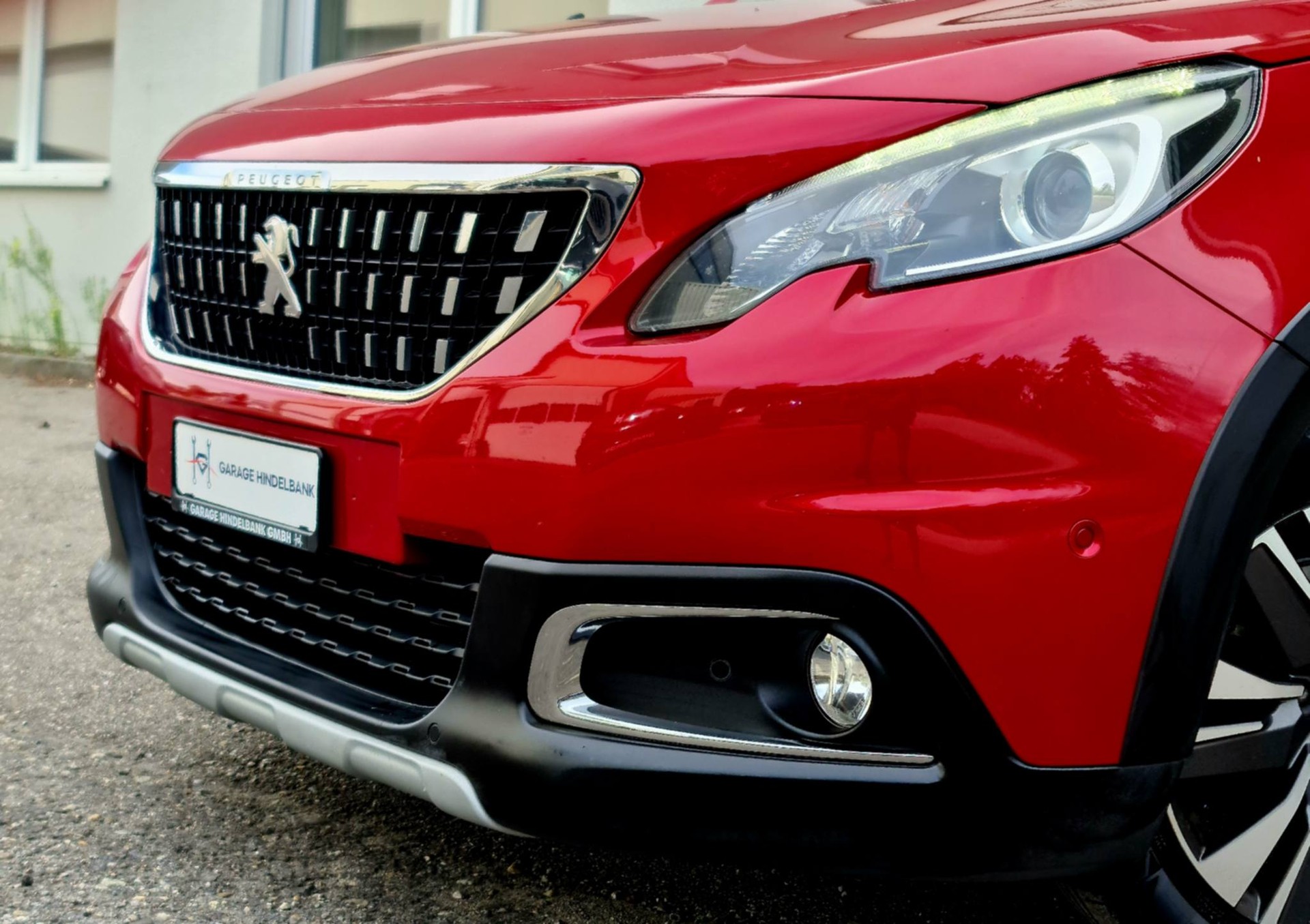 PEUGEOT 2008 1.2 PureTech Active EAT6-showroom-element-2