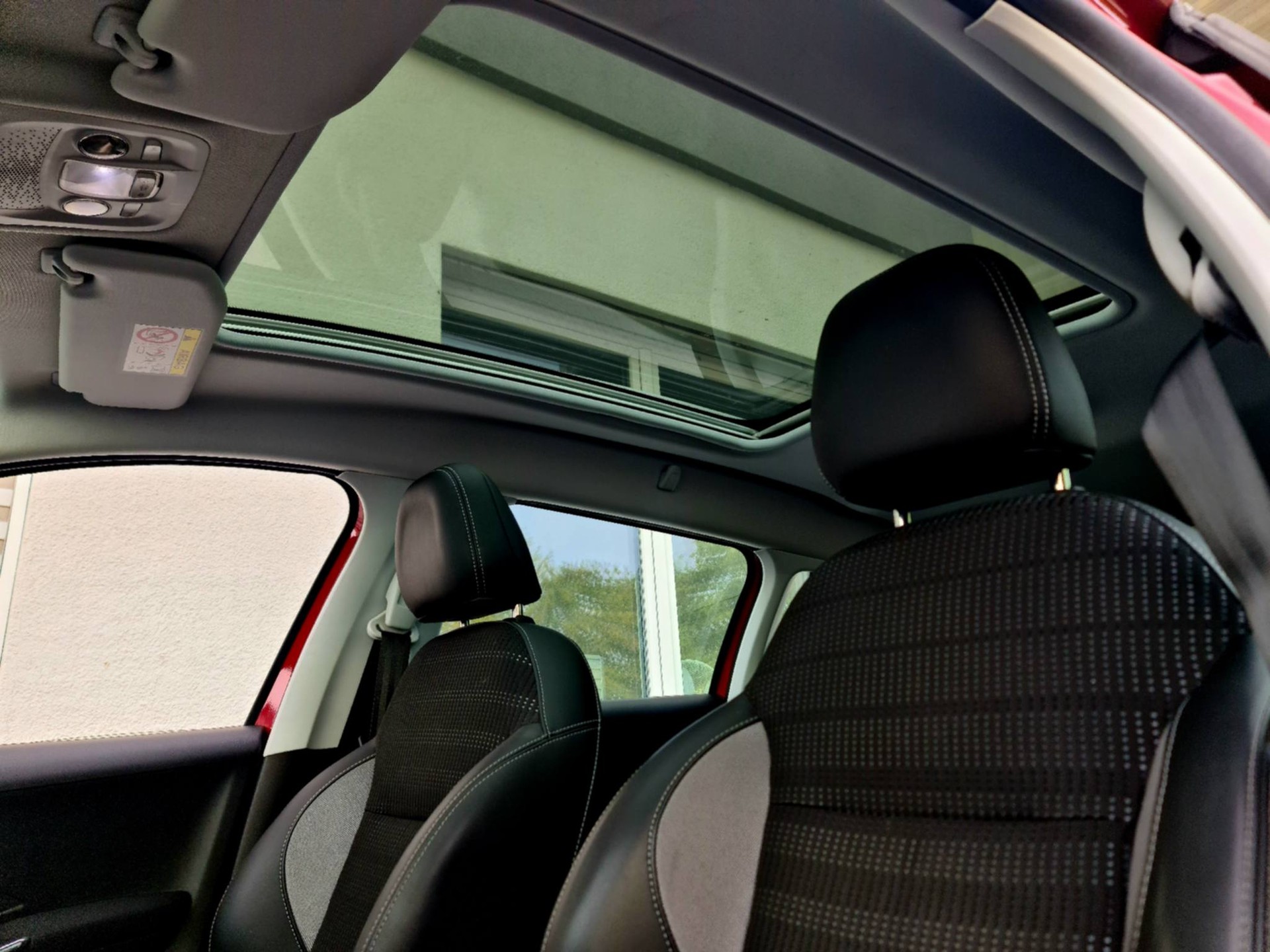 PEUGEOT 2008 1.2 PureTech Active EAT6-image-14