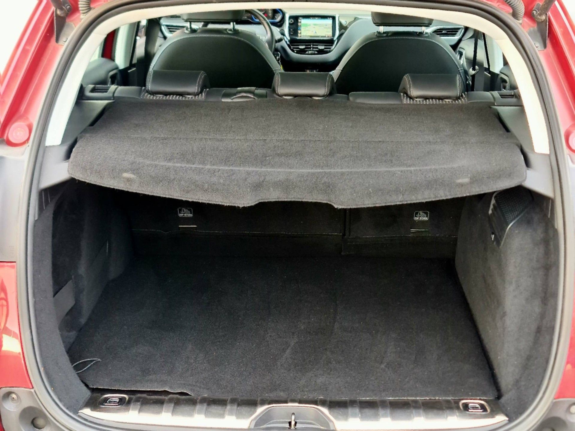PEUGEOT 2008 1.2 PureTech Active EAT6-image-11