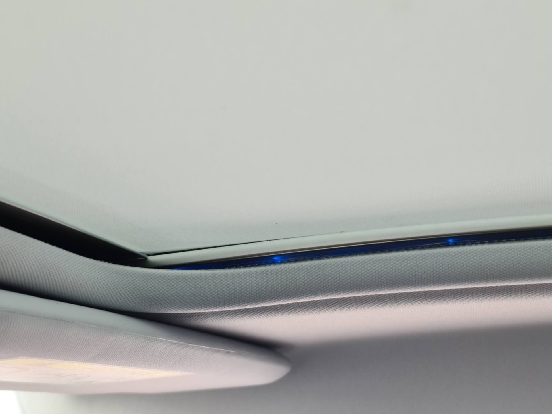 PEUGEOT 2008 1.2 PureTech Active EAT6-image-15