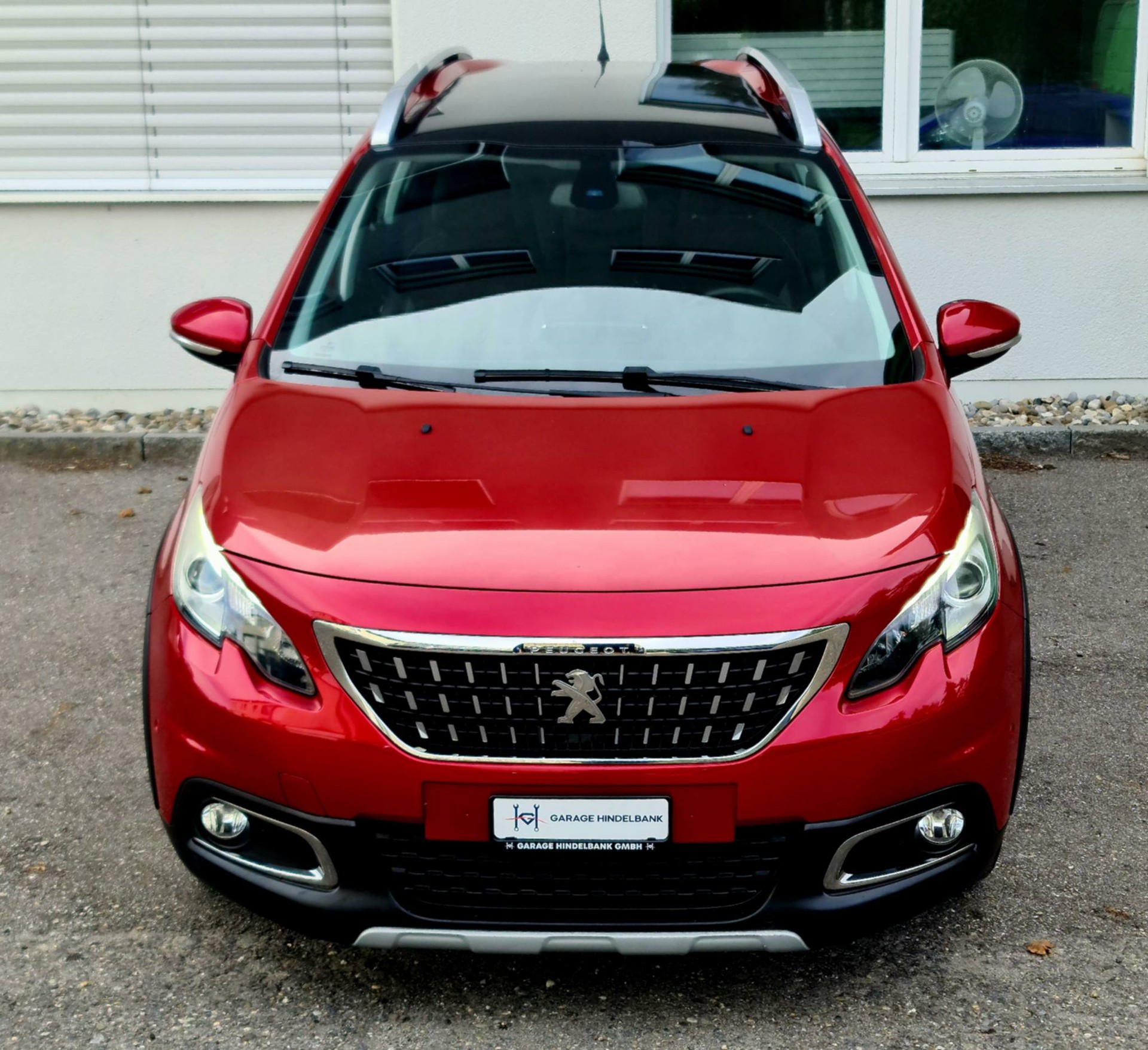 PEUGEOT 2008 1.2 PureTech Active EAT6-showroom-element-3
