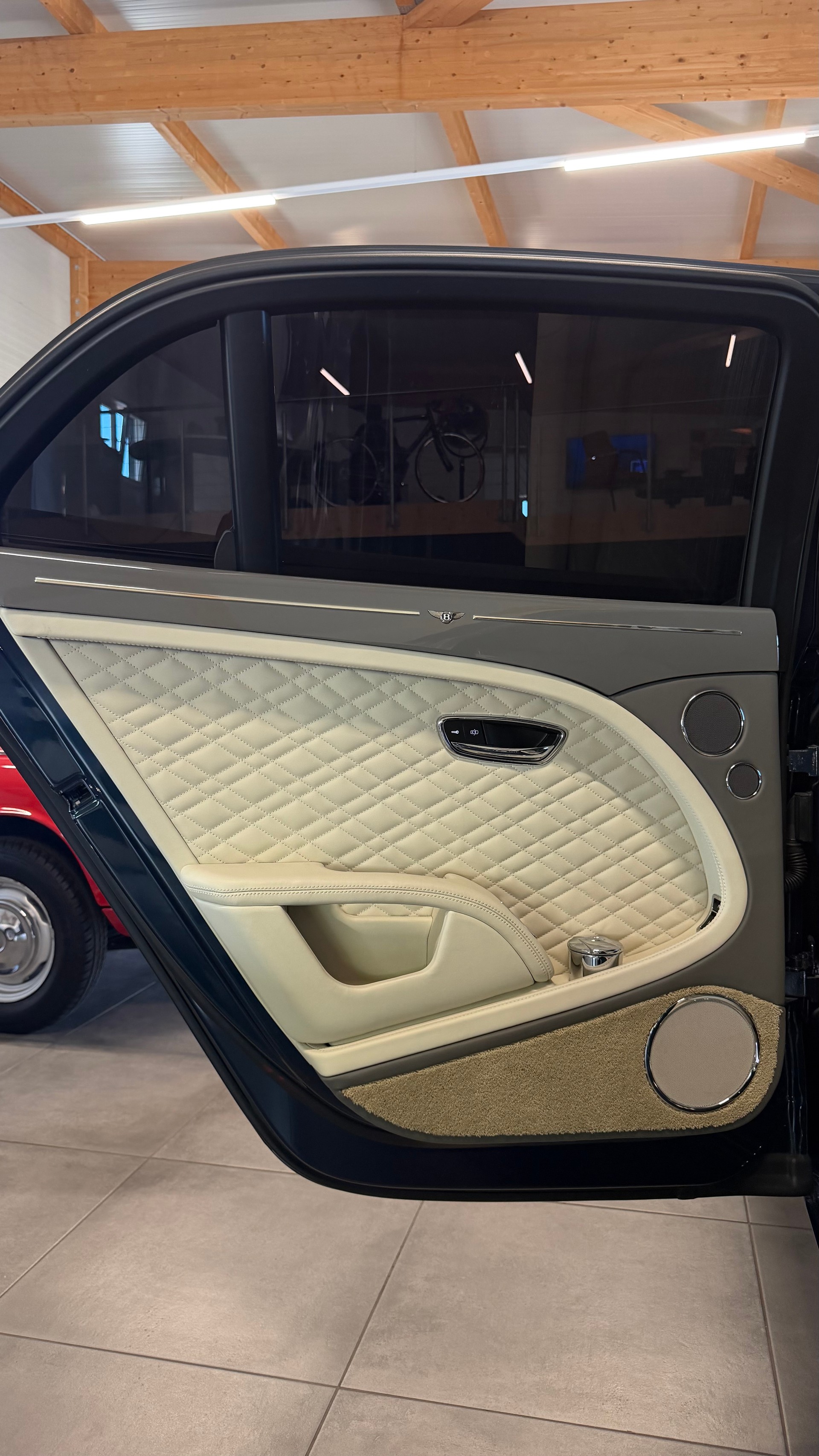 BENTLEY Mulsanne Speed-image-11