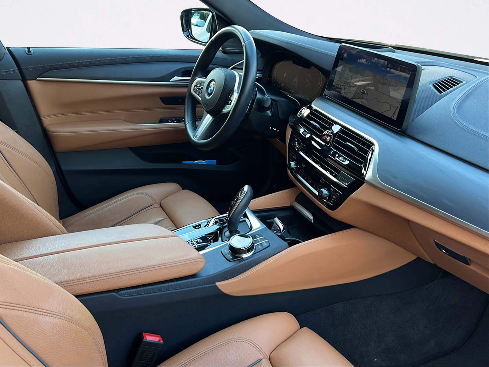 BMW 640i GT xDrive 48V M Sport Steptronic-image-2