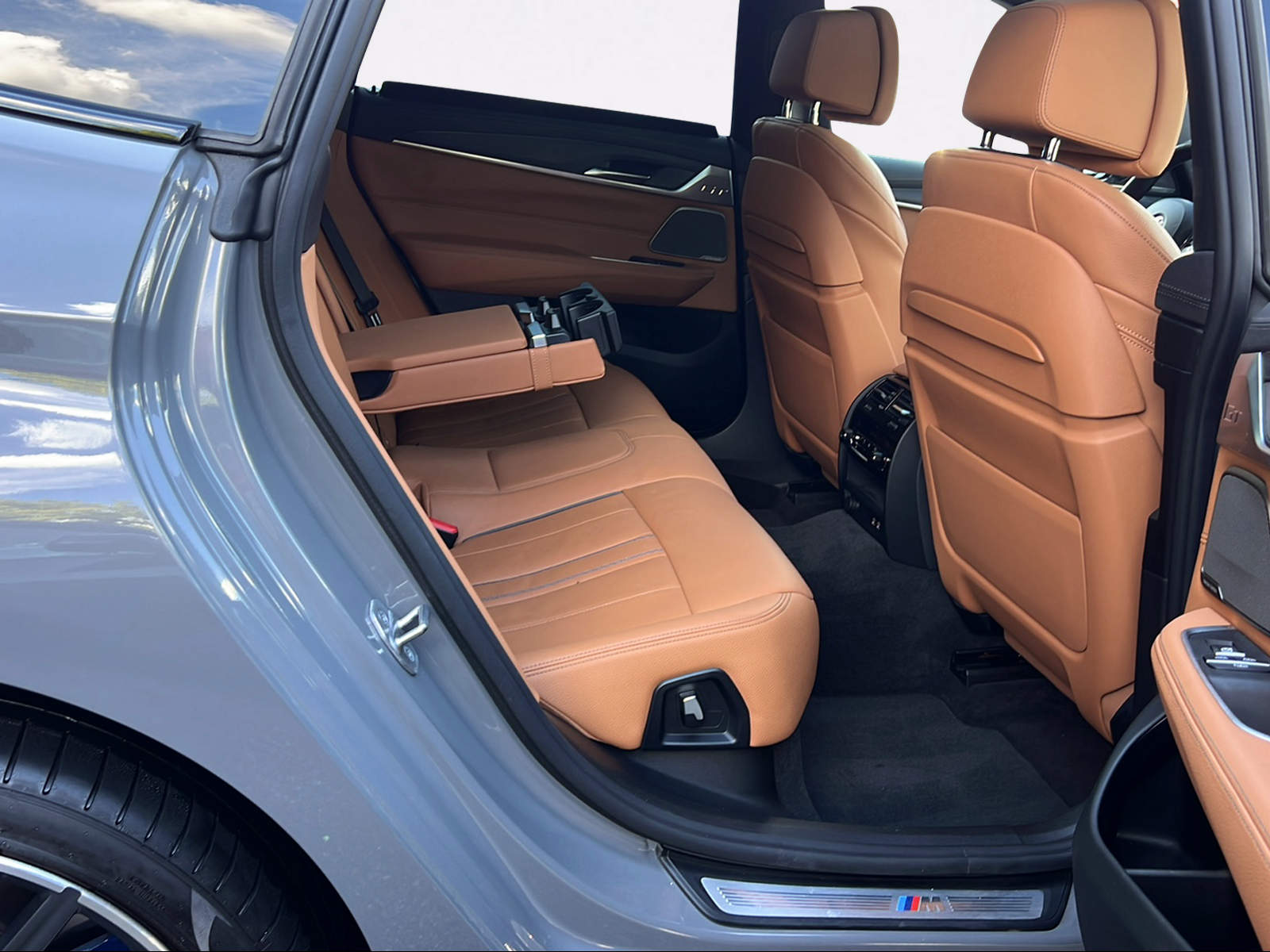 BMW 640i GT xDrive 48V M Sport Steptronic-image-12