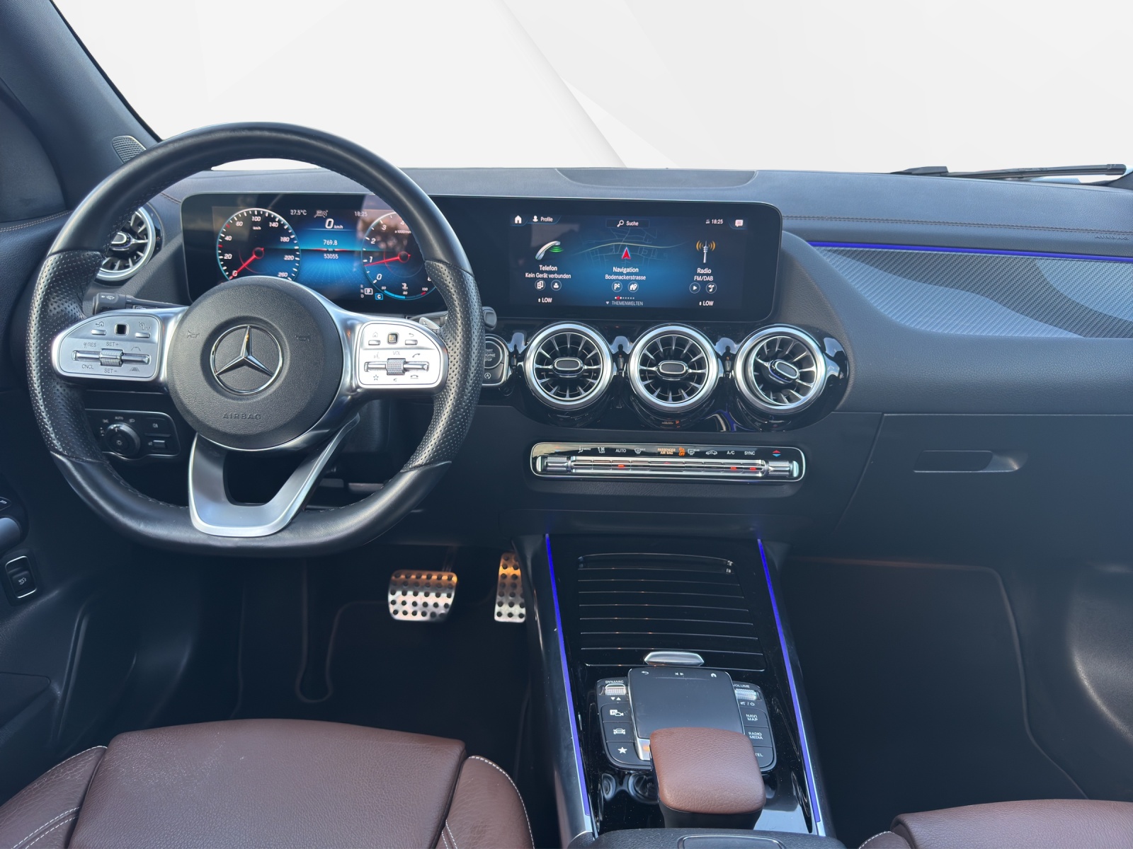 MERCEDES-BENZ GLA 200 Style 7G-DCT-image-11
