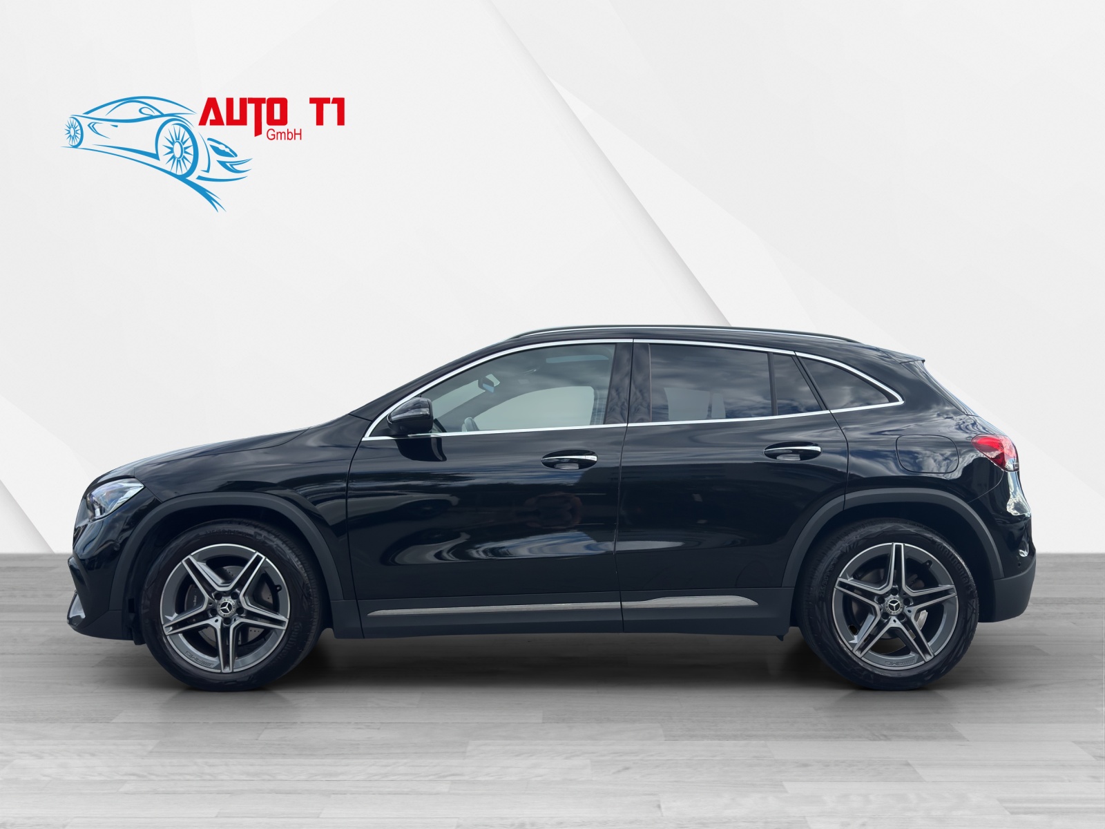 MERCEDES-BENZ GLA 200 Style 7G-DCT-image-2