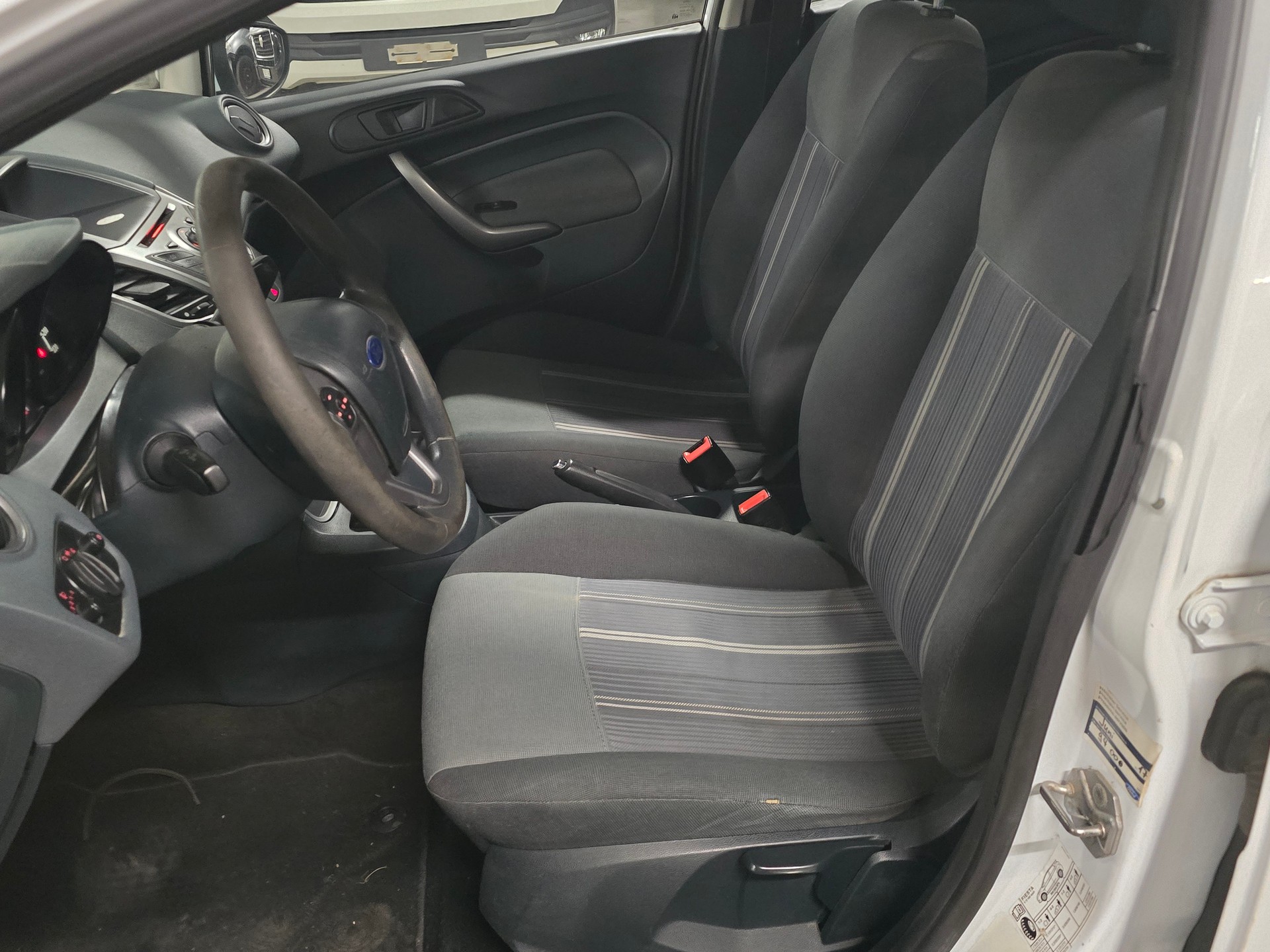 FORD Fiesta 1.25 16V Trend-image-10