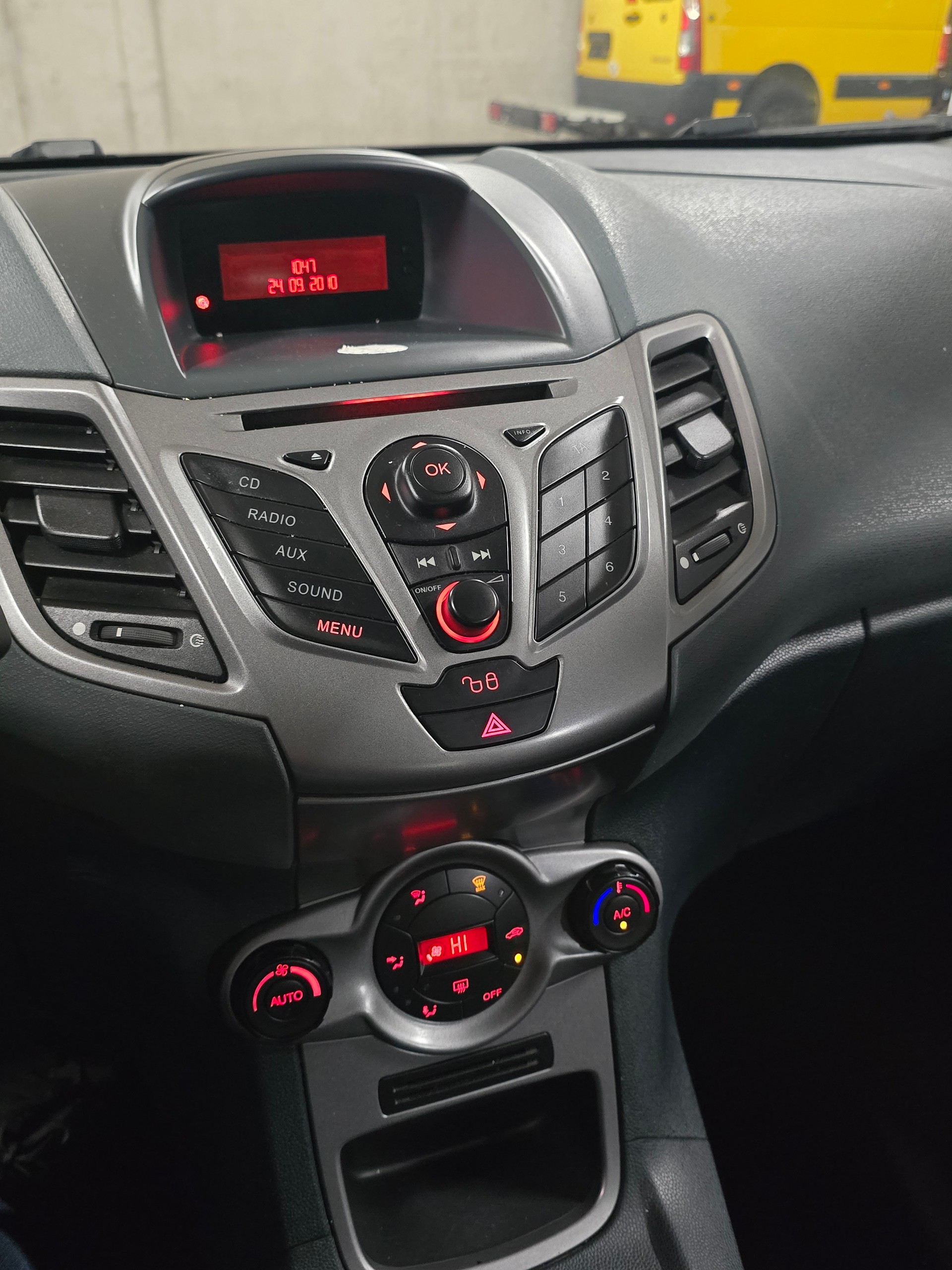FORD Fiesta 1.25 16V Trend-image-13