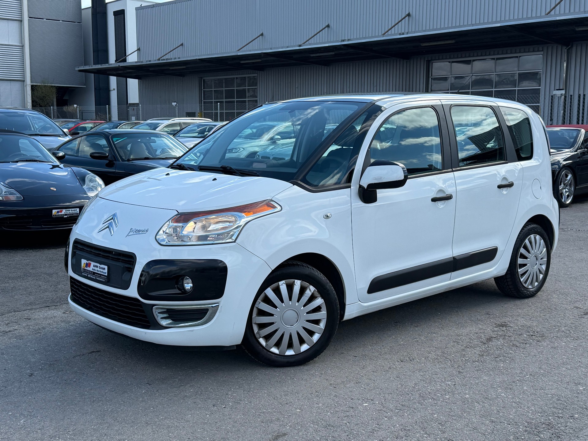 CITROEN C3 Picasso 1.6i 16V Chic (SX) / Frisch ab MFK / 1.Hand / Klimaanlage / PDC-image-0