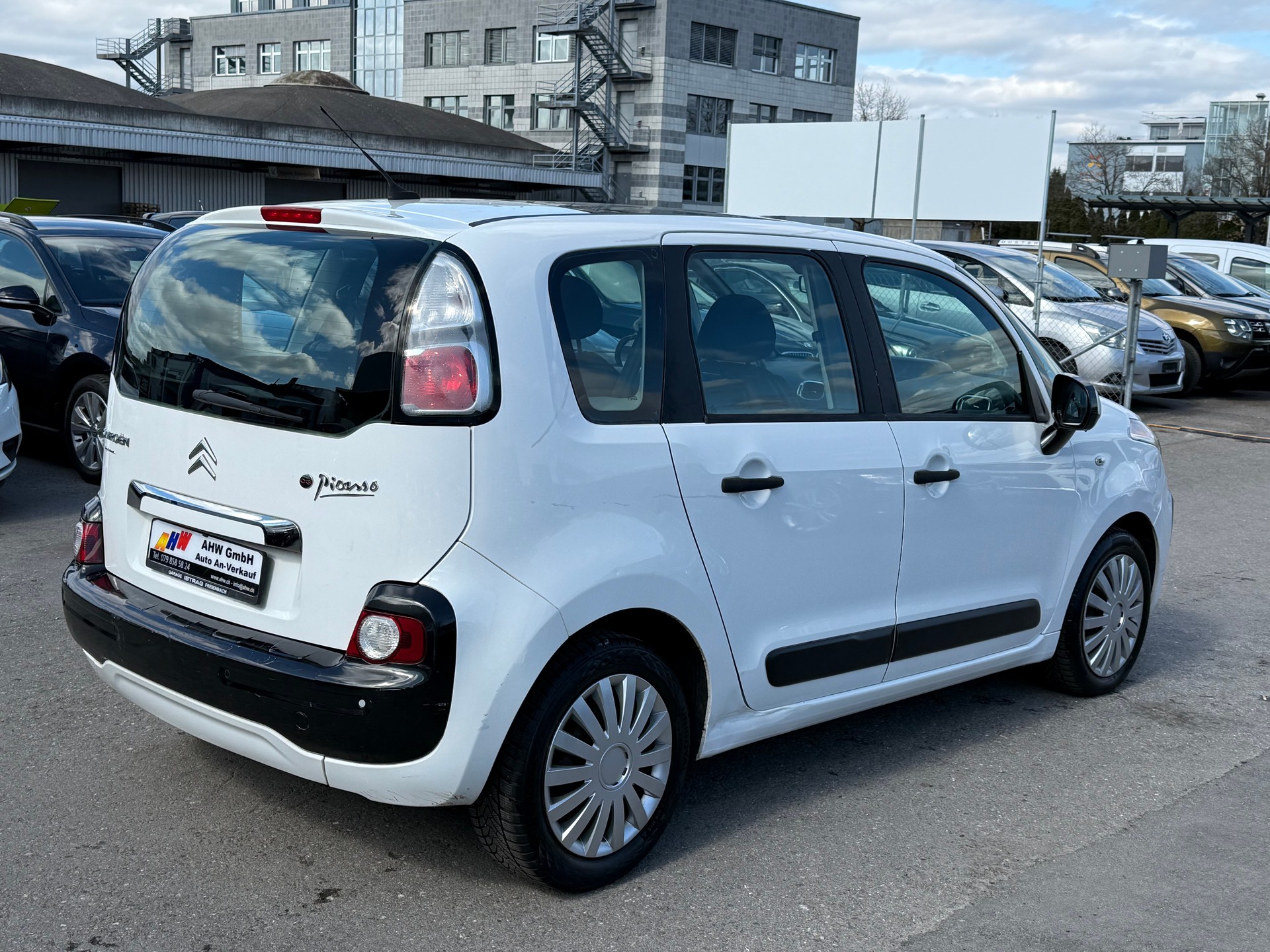 CITROEN C3 Picasso 1.6i 16V Chic (SX) / Frisch ab MFK / 1.Hand / Klimaanlage / PDC-image-3