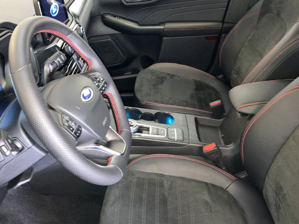 FORD Kuga 2.5 Plug-in Hybrid ST-Line X-image-4
