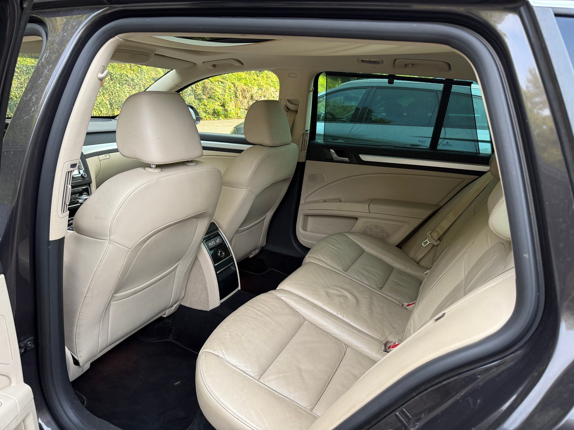 SKODA Superb Combi 2.0 TDi Ambition 4x4 DSG-image-10