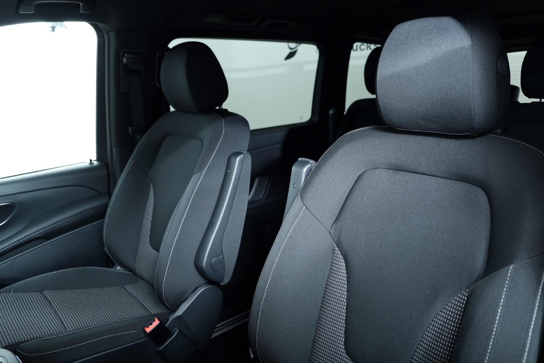 MERCEDES-BENZ V 250 d lang 4Matic Trend W447-image-9