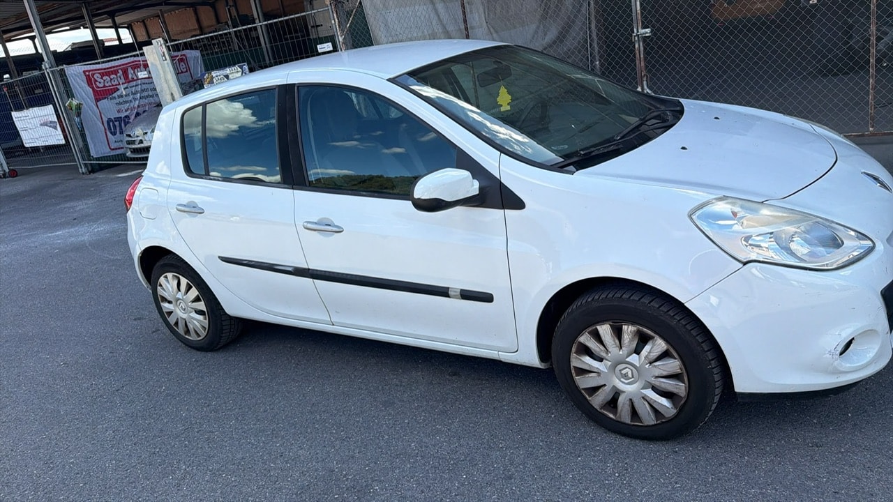 RENAULT Clio 1.2 16V Turbo S-image-2