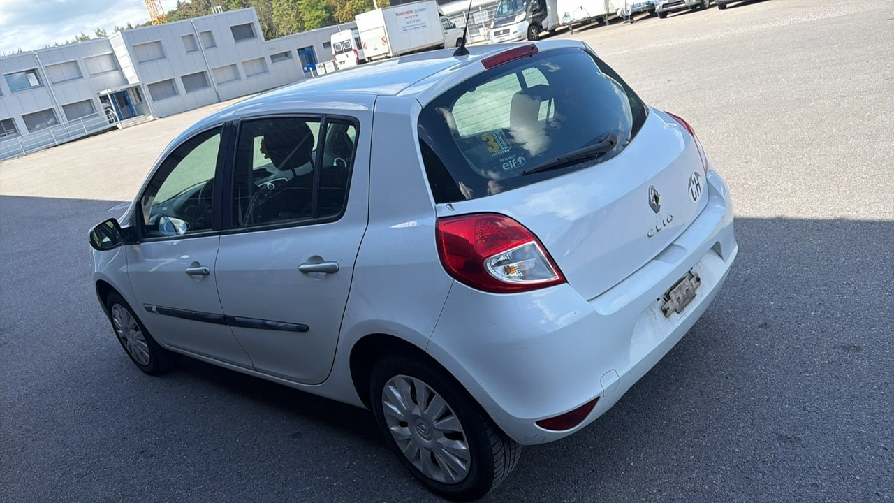 RENAULT Clio 1.2 16V Turbo S-image-4