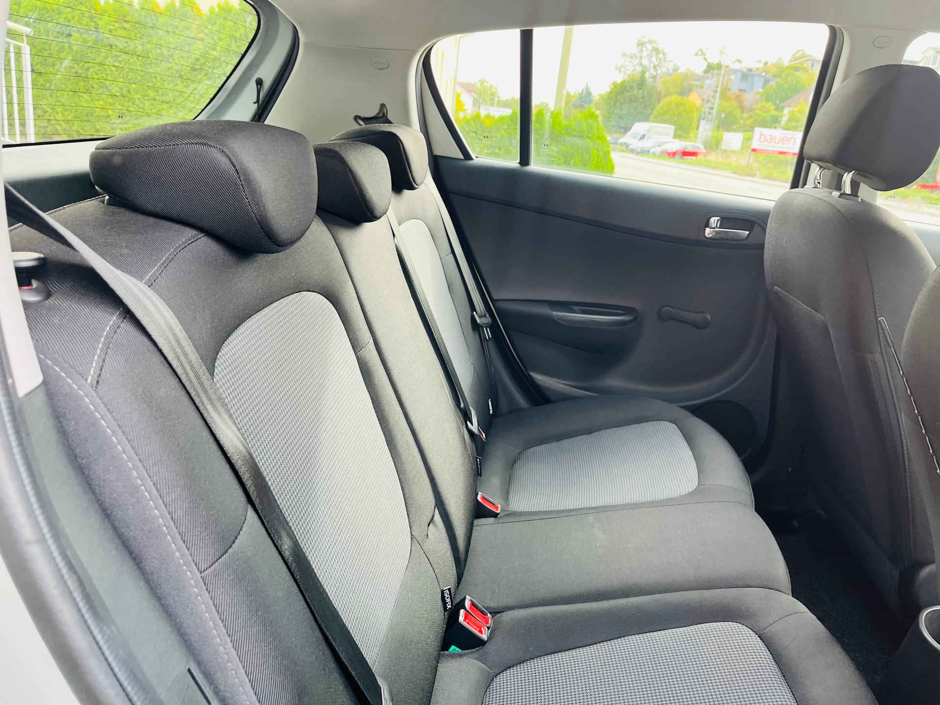 HYUNDAI i20 1.2 Comfort-image-6