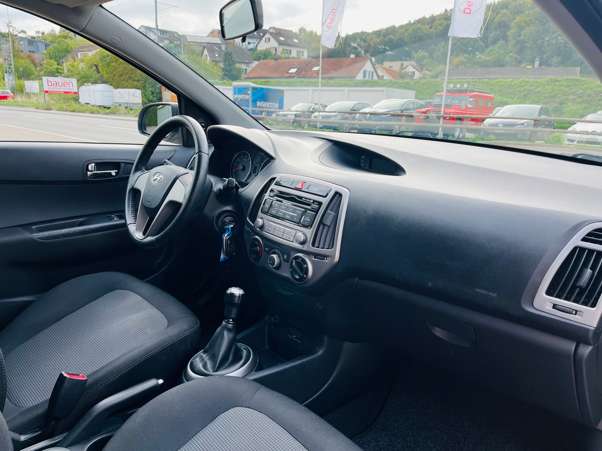 HYUNDAI i20 1.2 Comfort-image-3