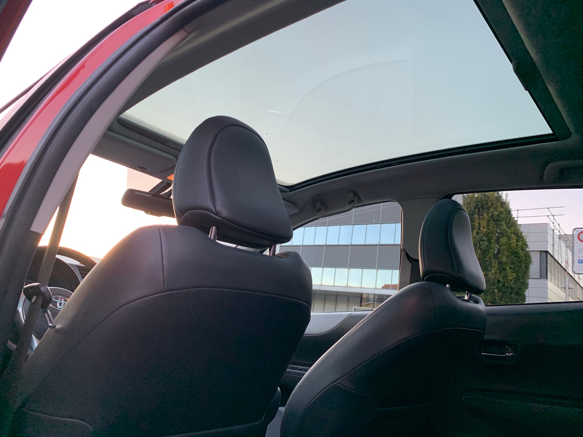 TOYOTA Yaris 1.5 VVT-i Hybrid Sol Premium CVT-image-7