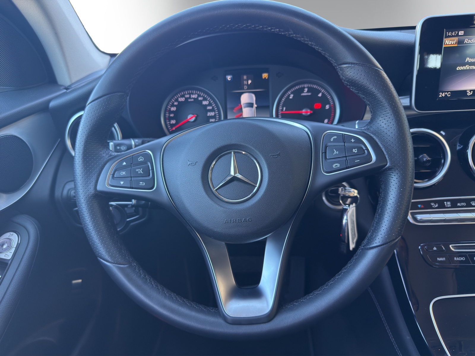 MERCEDES-BENZ GLC 220 d 4Matic-image-12