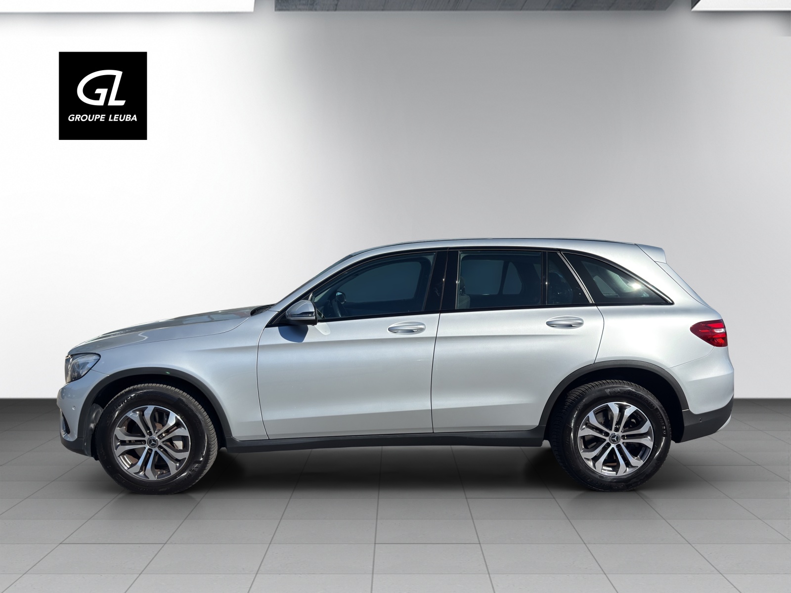MERCEDES-BENZ GLC 220 d 4Matic-image-4