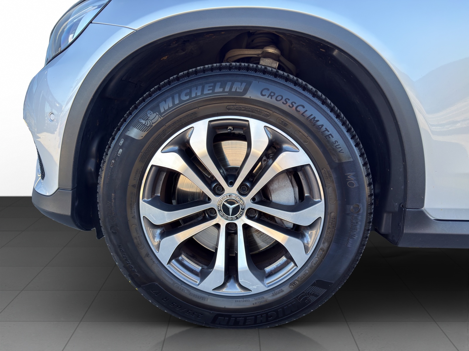 MERCEDES-BENZ GLC 220 d 4Matic-image-5
