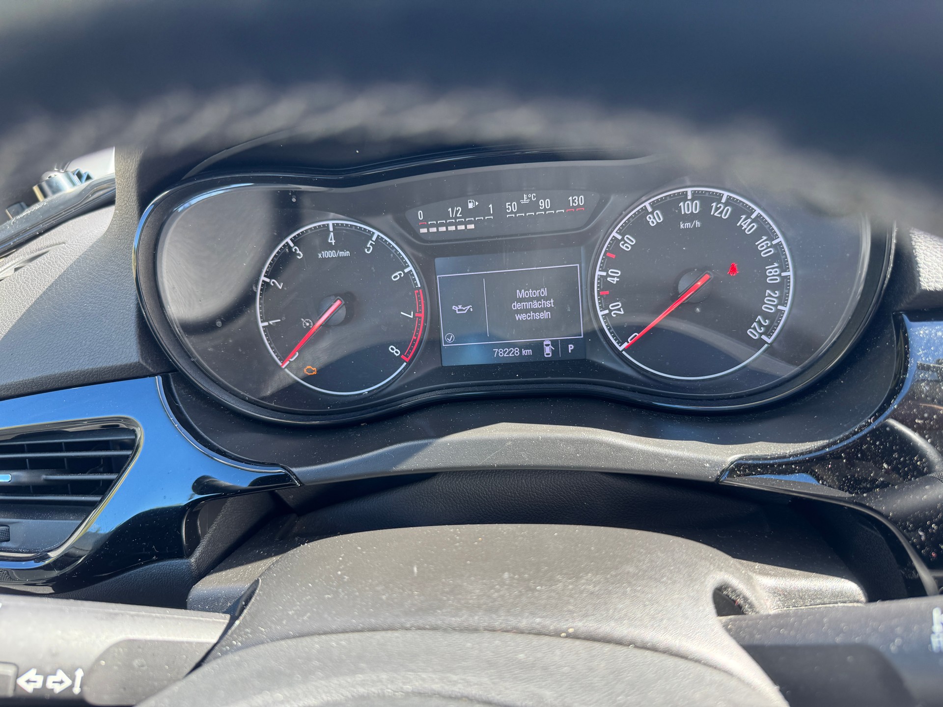 OPEL Corsa 1.4 EcoTec 120 Years Edition-image-9