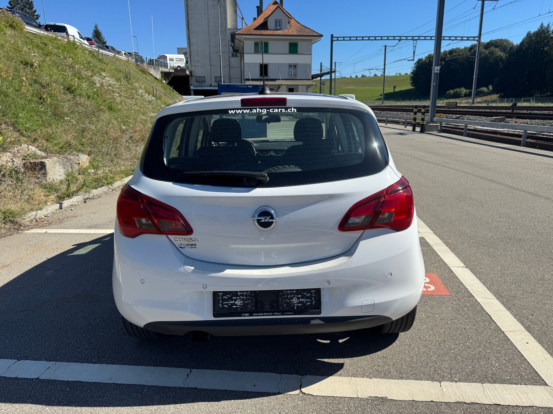 OPEL Corsa 1.4 EcoTec 120 Years Edition-image-3