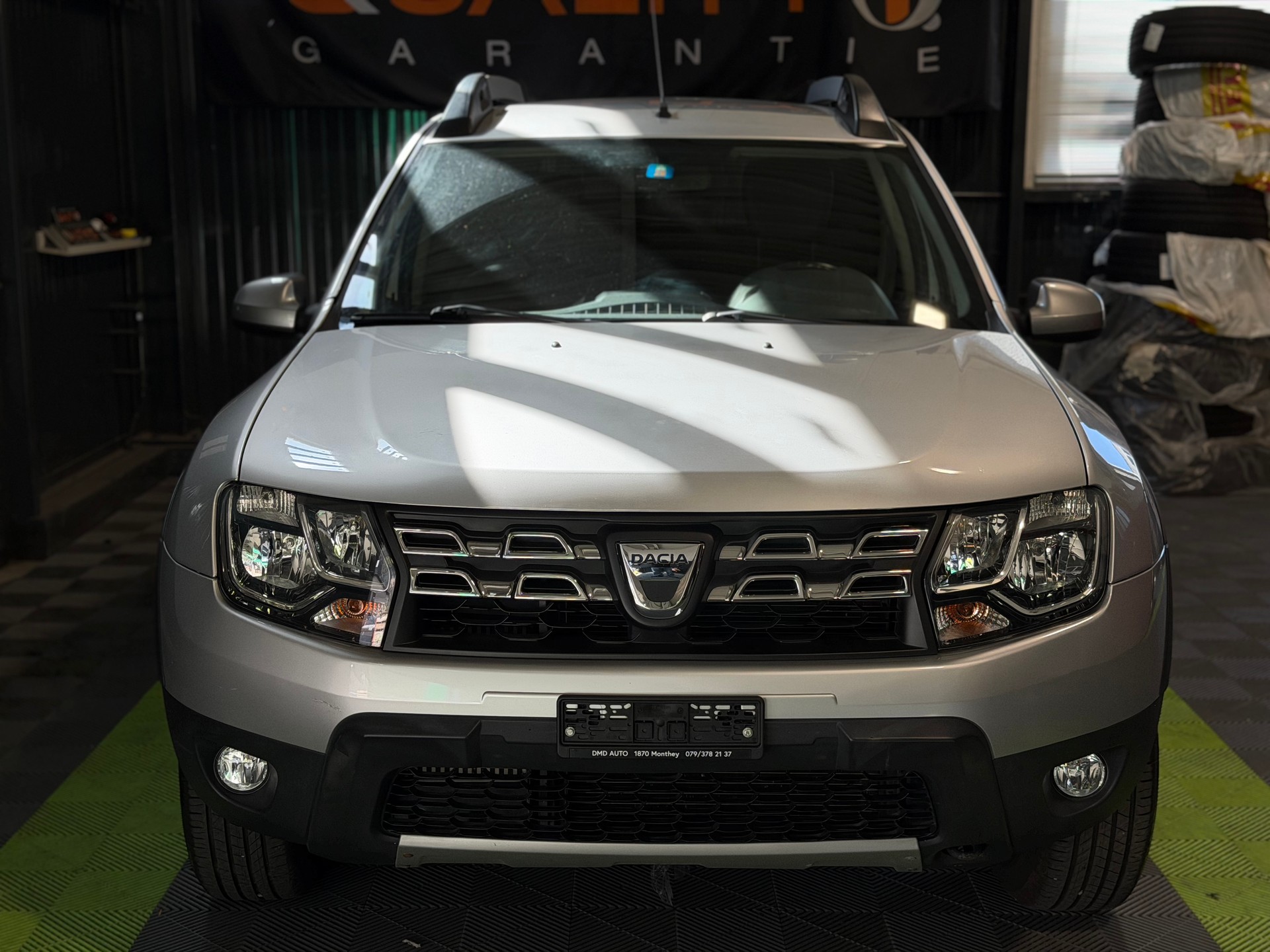 DACIA Duster 1.2 T Urban Explorer 4x4-image-1