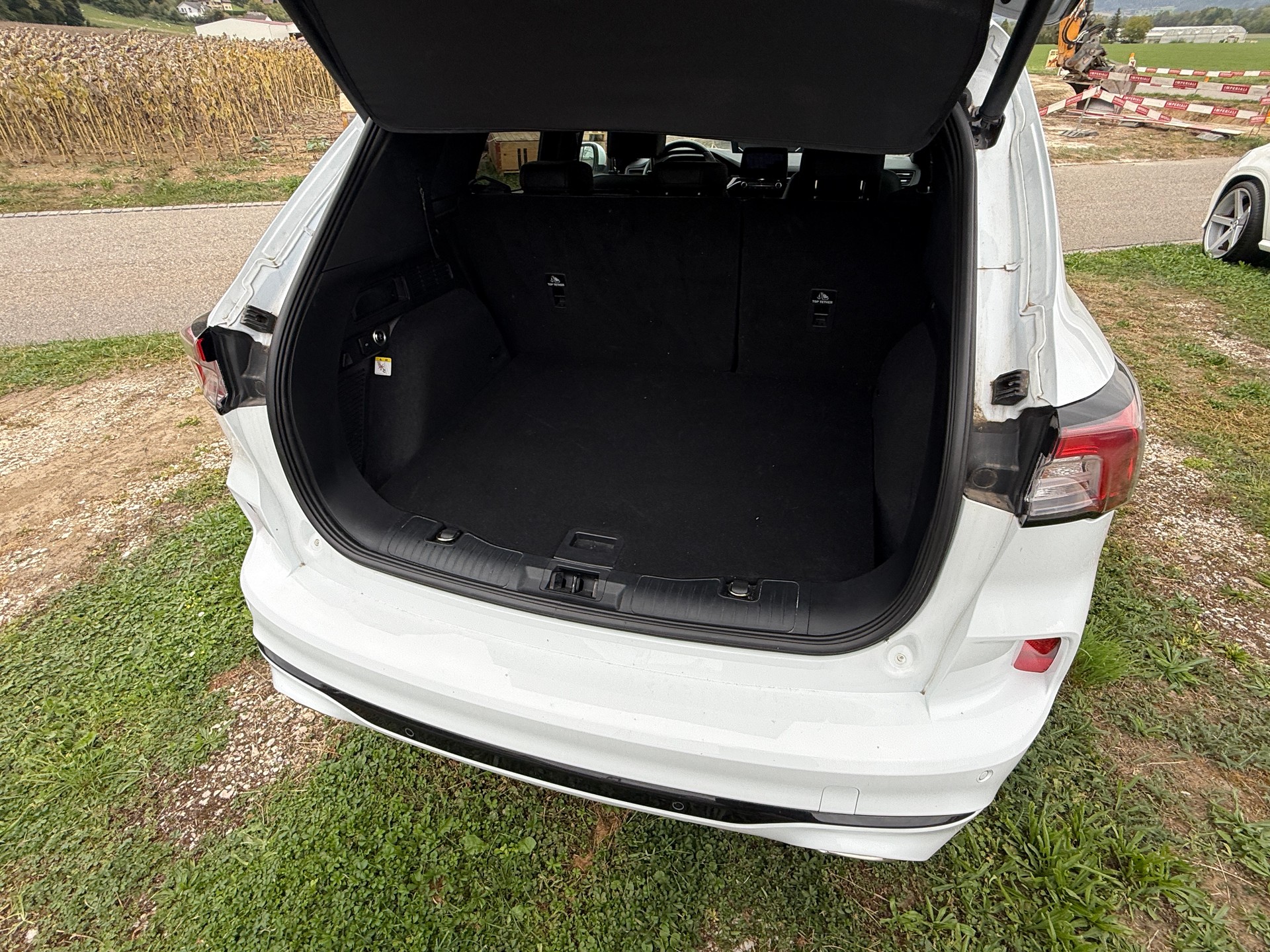 FORD Kuga 2.5 PHEV ST-Line X 2WD-image-10