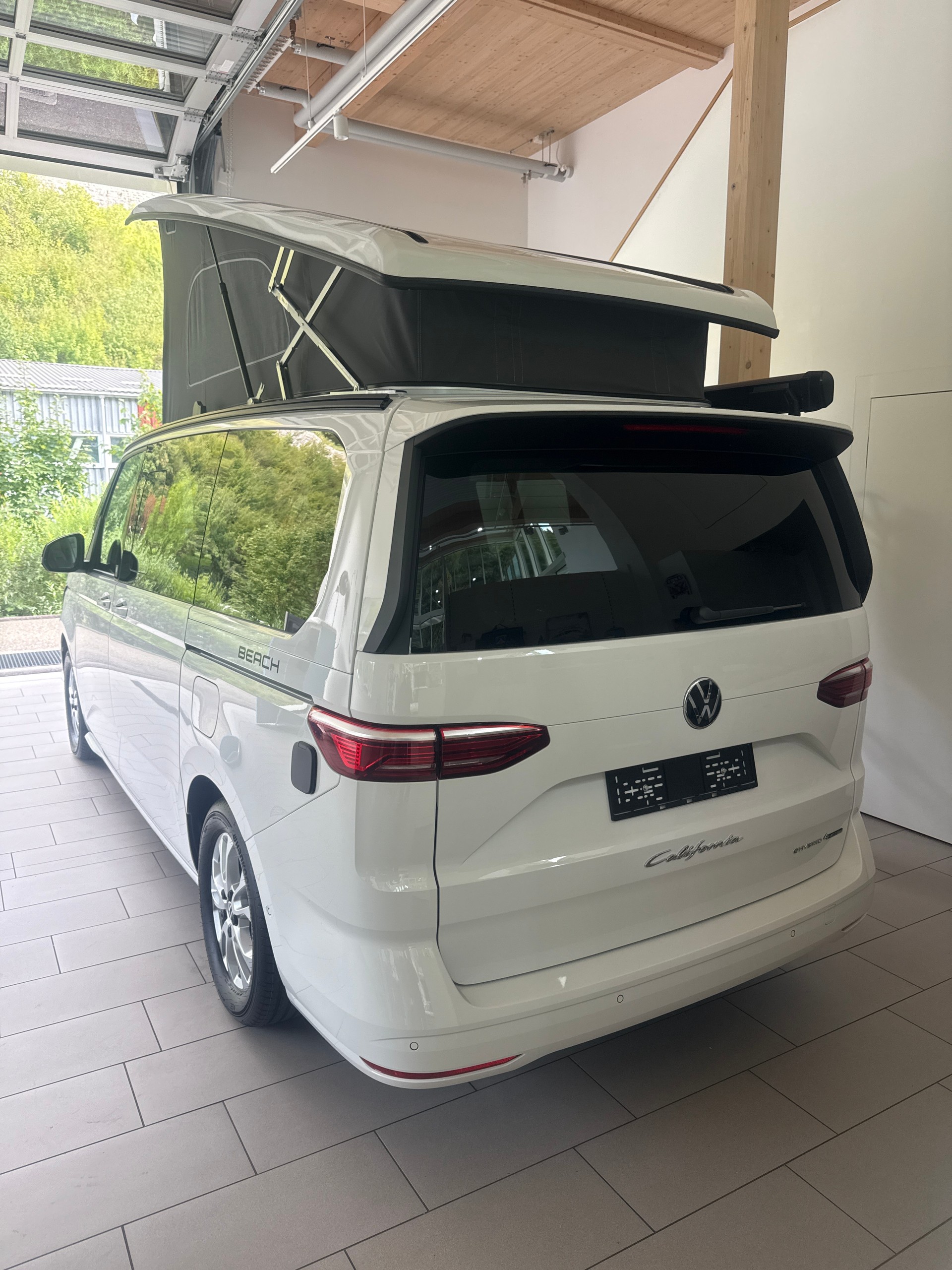 VW California1.5 TSI eHybrid Beach DSG Tour Liberty-image-4
