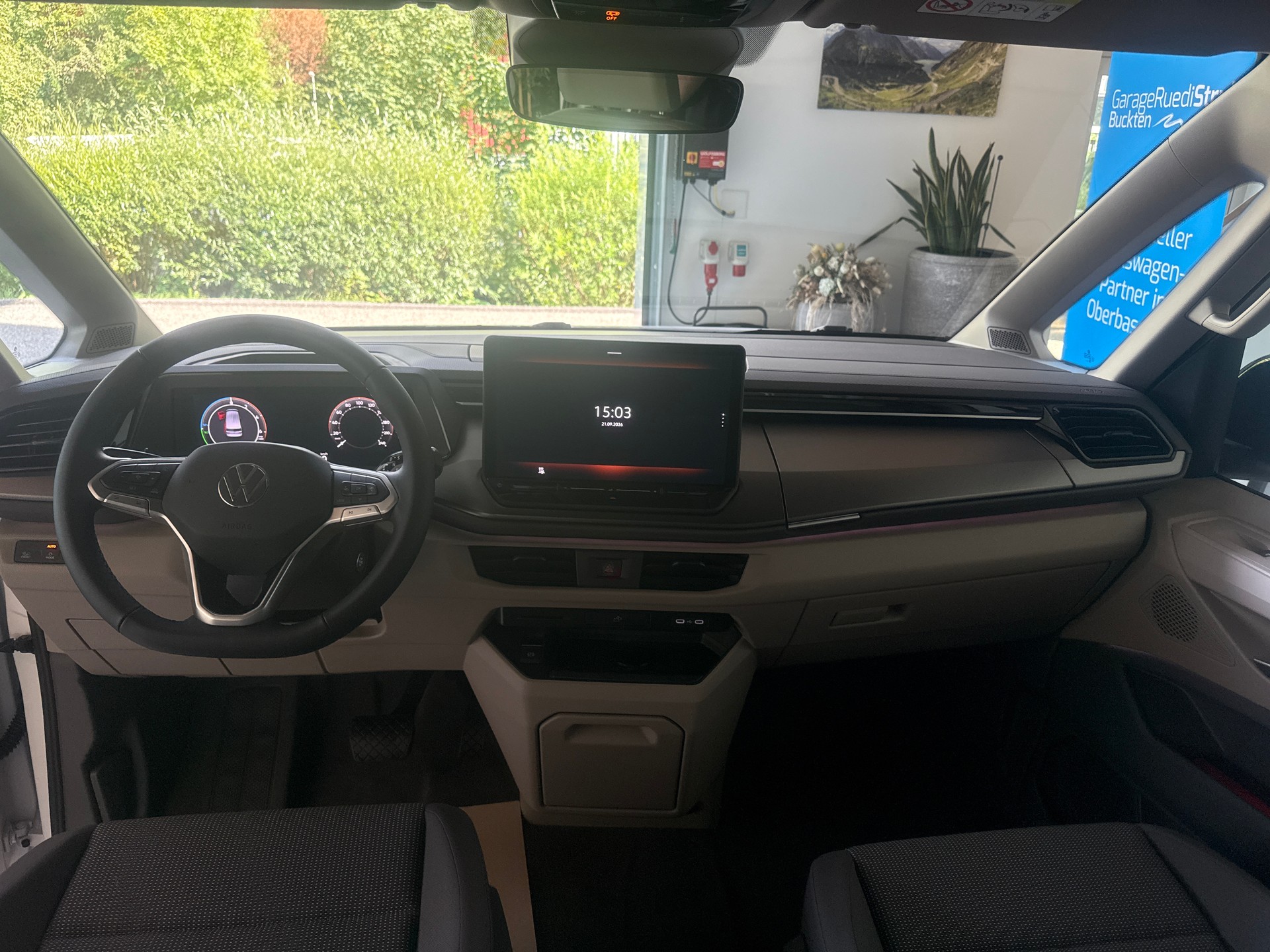 VW California1.5 TSI eHybrid Beach DSG Tour Liberty-image-9