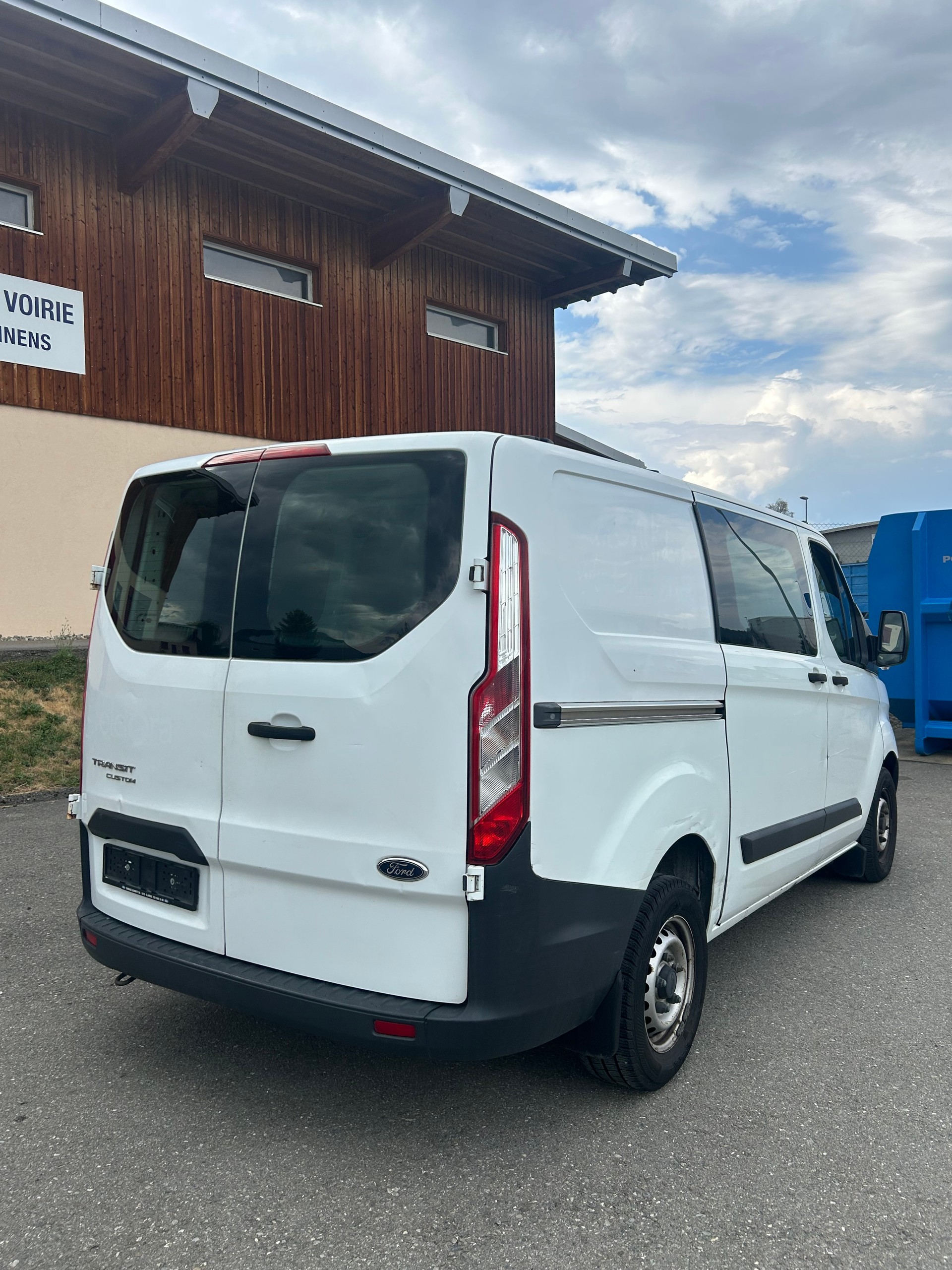FORD Transit Custom Van 250 L1H1 Startup-image-3