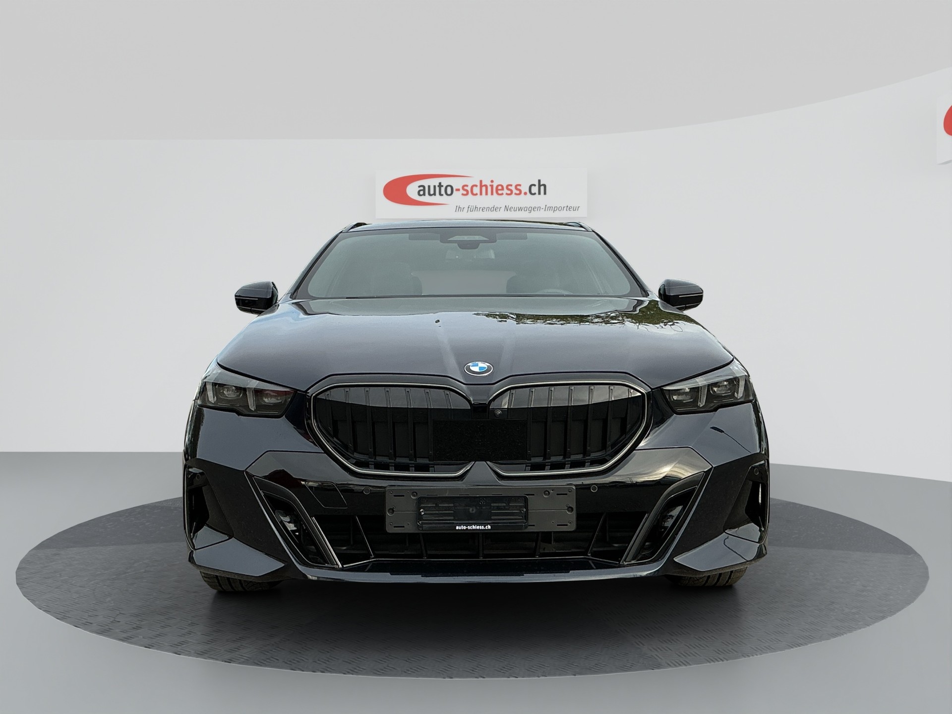 BMW 520d sDrive 48V Touring M Sport Pro Steptronic-image-1