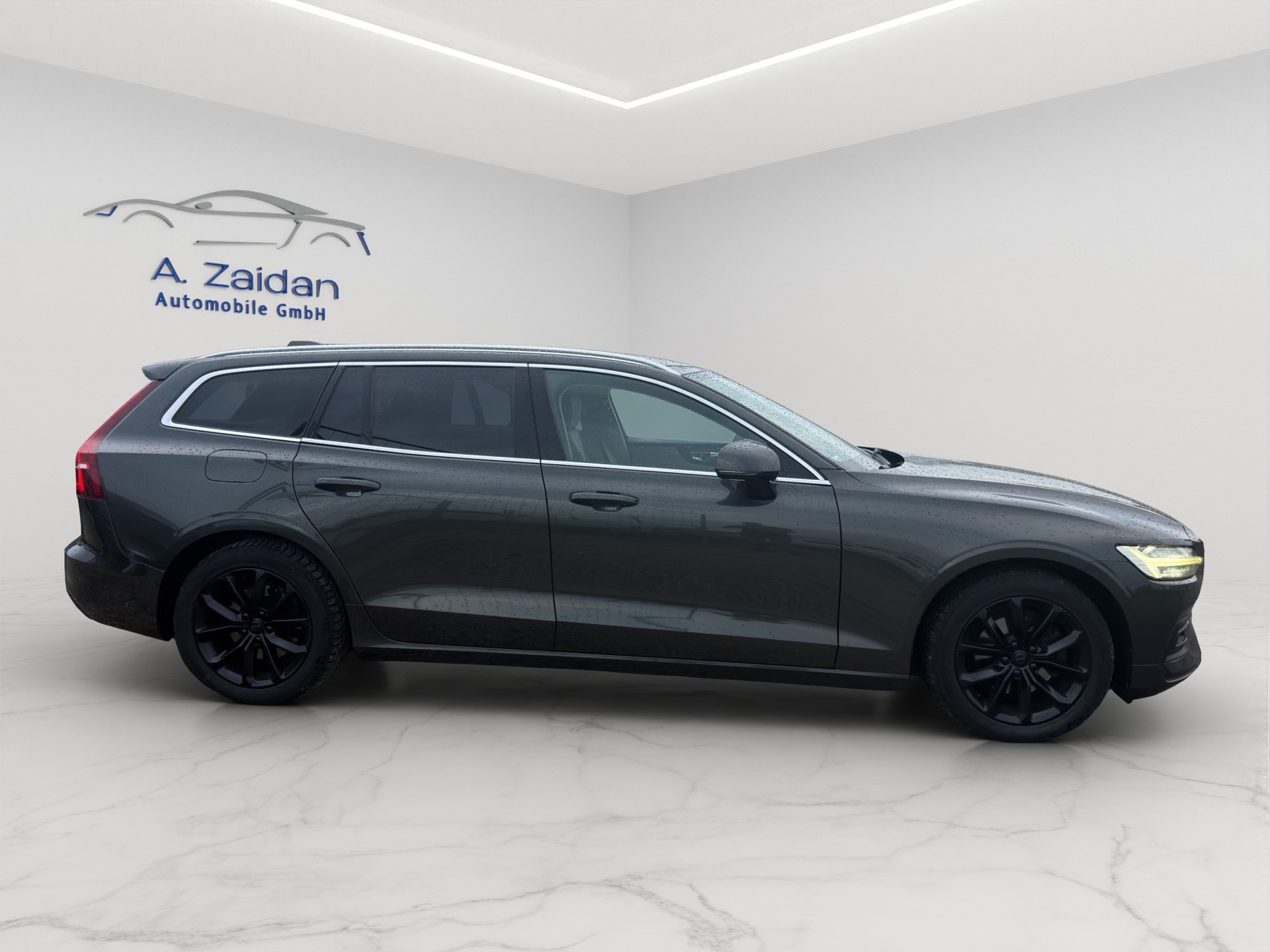 VOLVO V60 D4 AWD Inscription Geartronic-image-3
