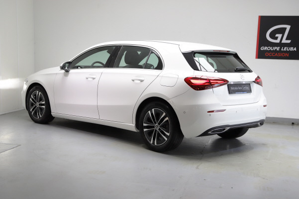 MERCEDES-BENZ A 180-showroom-element-2
