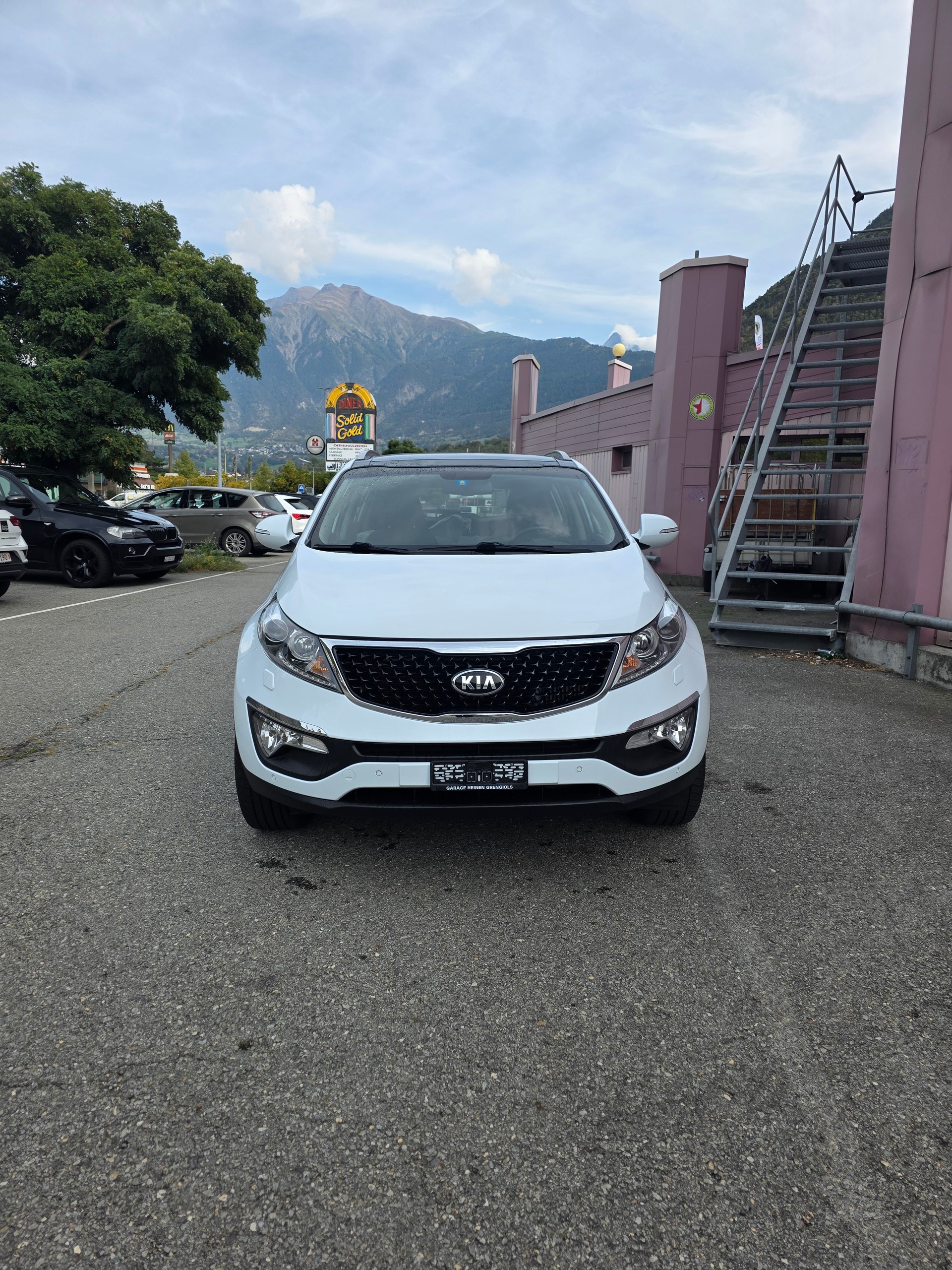 KIA Sportage 2.0 CRDi Style 4WD Automatic-image-1