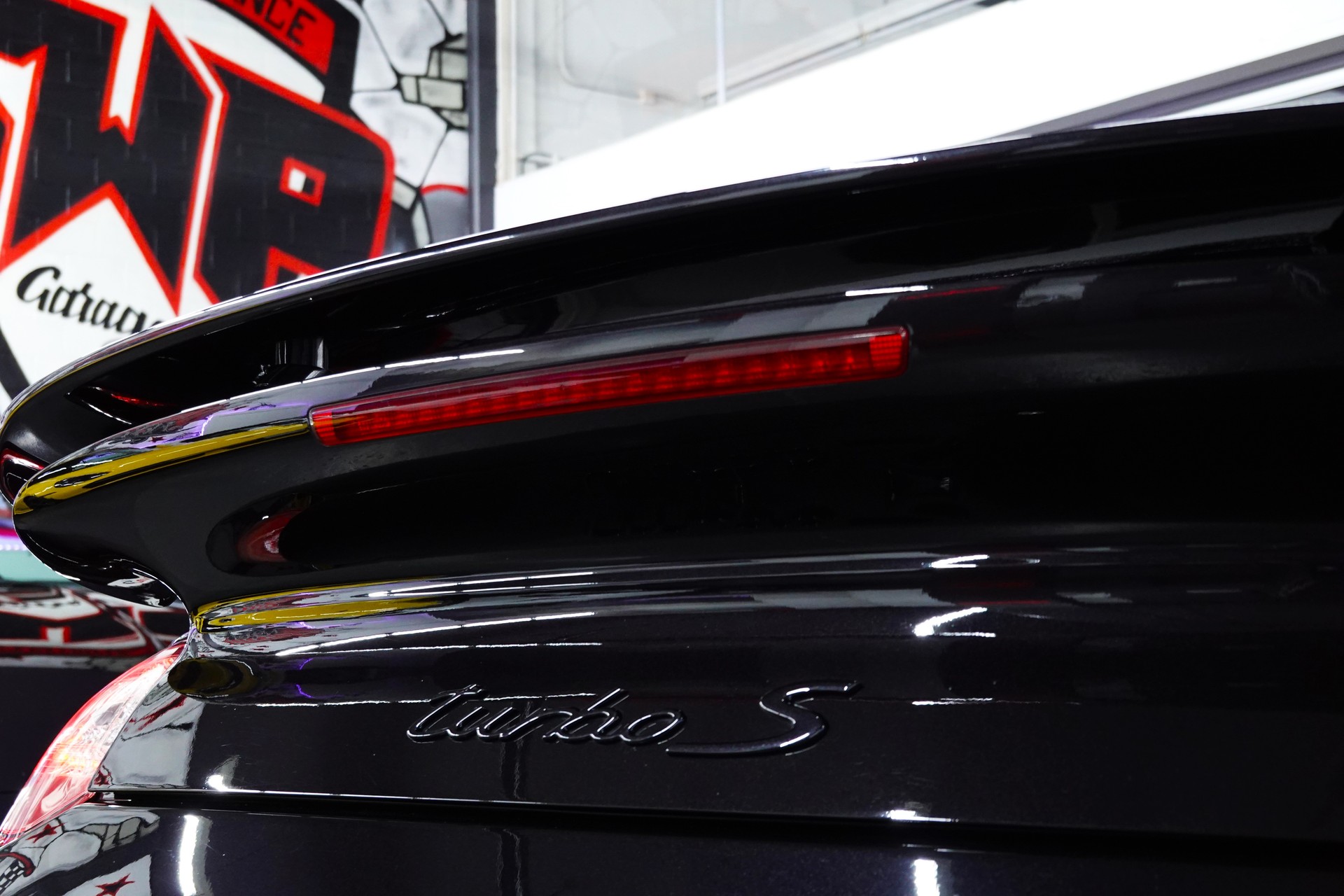 PORSCHE 911 TURBO S 997.2 PDK BLACK CH-FZ AKRAPOVIC KW-V3-image-32