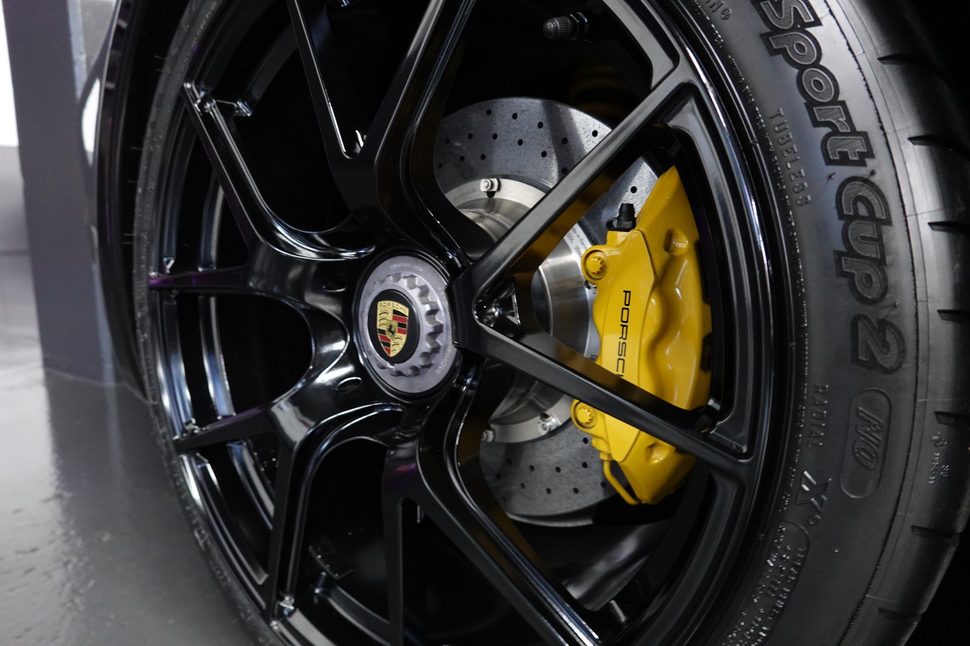 PORSCHE 911 TURBO S 997.2 PDK BLACK CH-FZ AKRAPOVIC KW-V3-image-23