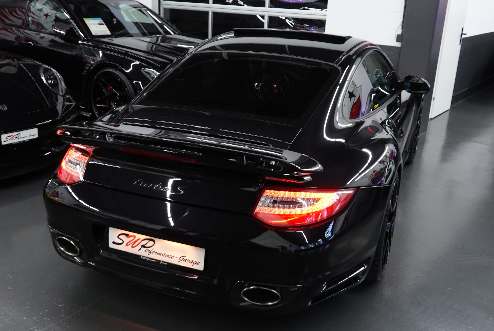 PORSCHE 911 TURBO S 997.2 PDK BLACK CH-FZ AKRAPOVIC KW-V3-image-27