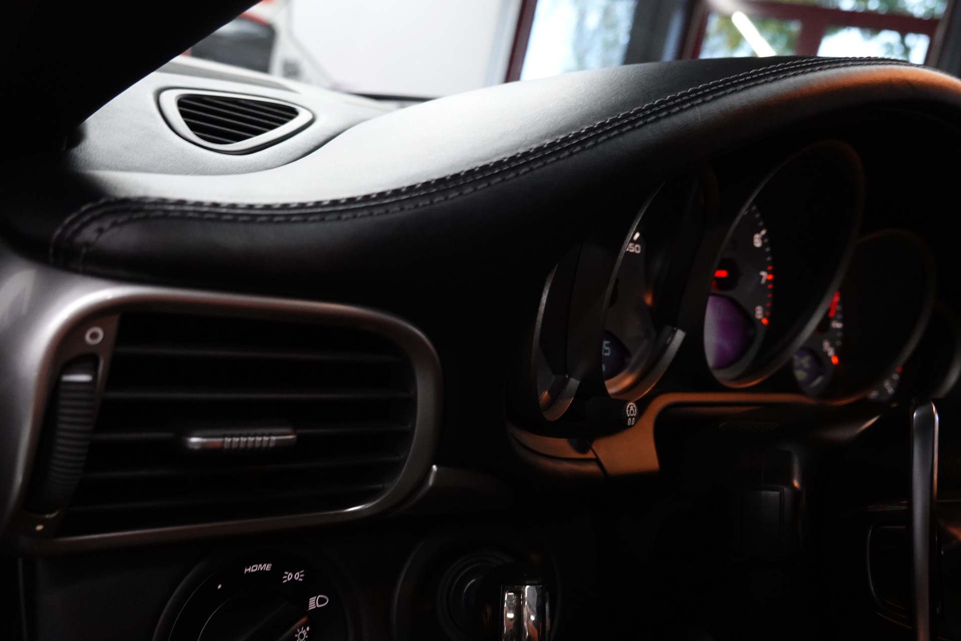 PORSCHE 911 TURBO S 997.2 PDK BLACK CH-FZ AKRAPOVIC KW-V3-image-39