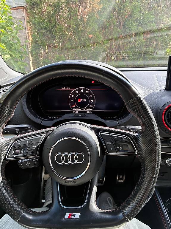 AUDI S3 Cabriolet 2.0 TFSI quattro S-tronic-image-4