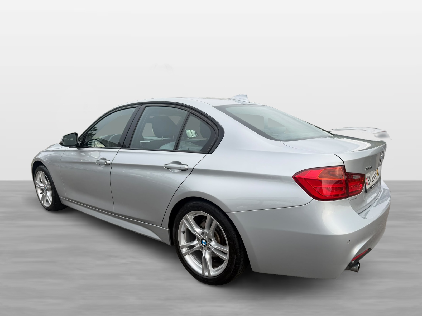 BMW 320d xDrive Steptronic M-Paket-image-2