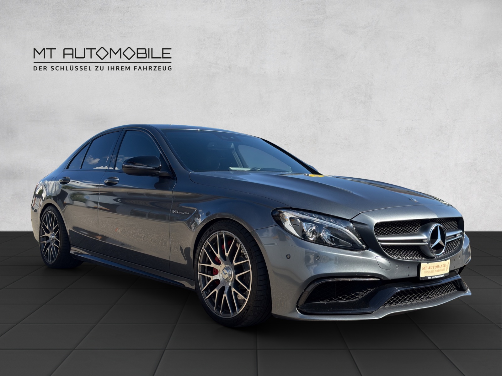 MERCEDES-BENZ C 63 S AMG Speedshift-showroom-element-1