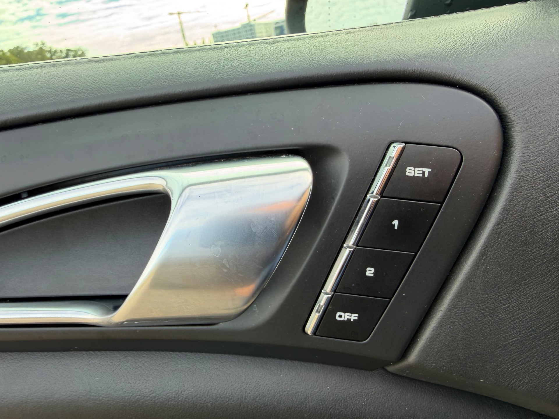 PORSCHE Cayenne S-image-15